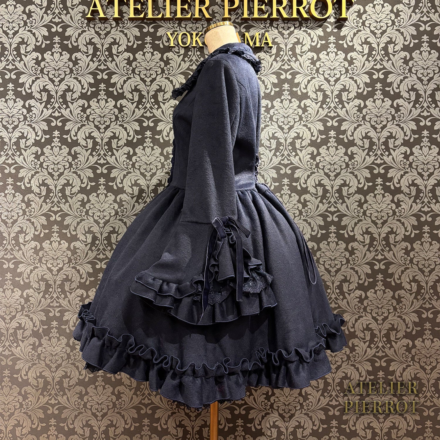 【ATELIER PIERROT】 Fleur d'Hiver Coat White/Bordeaux/Navy/Black★Released from late October to early November★