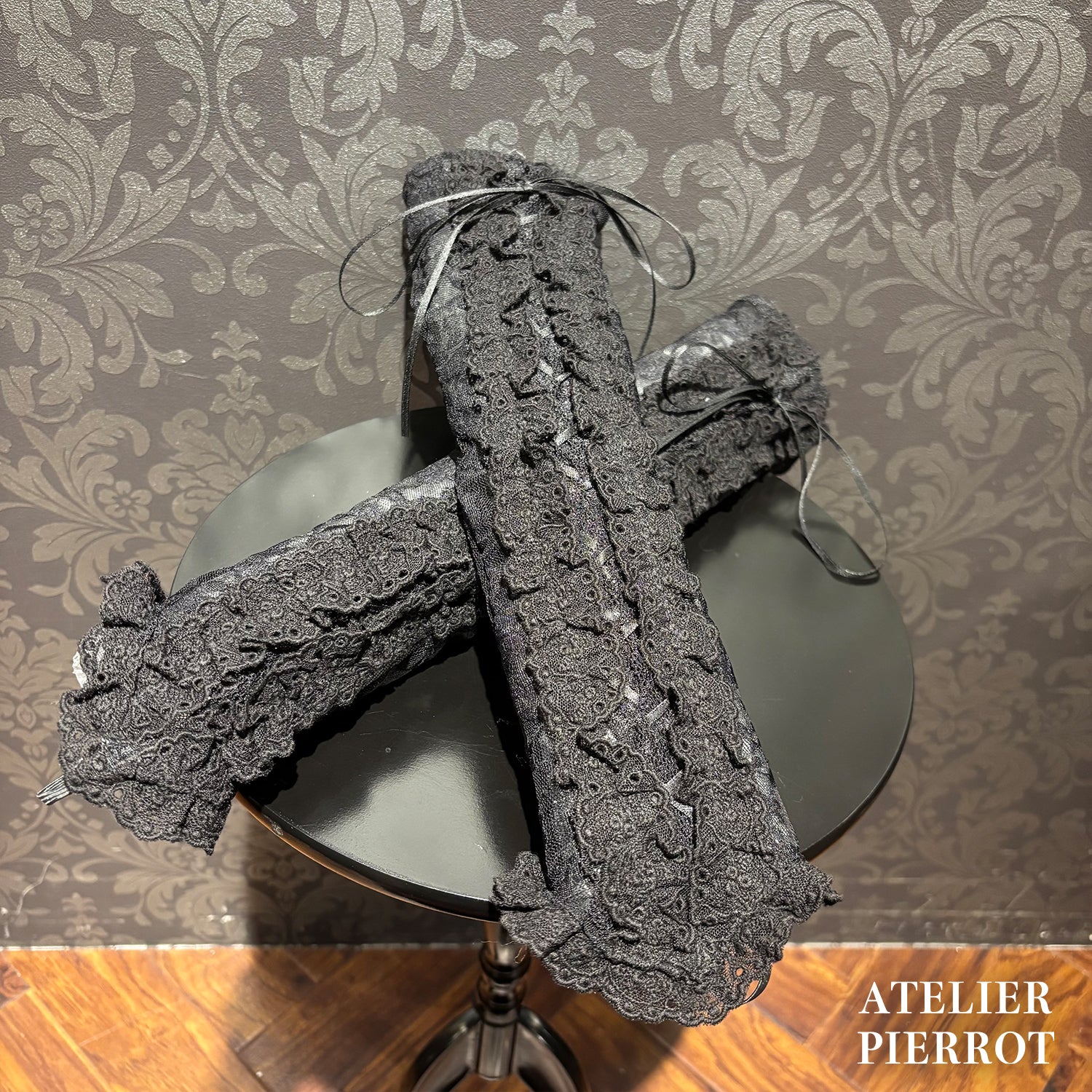 【ATELIER PIERROT】 ★Jetzt Reservierungen entgegennehmen★ Heilige SchnürhandschuheWhite/Black