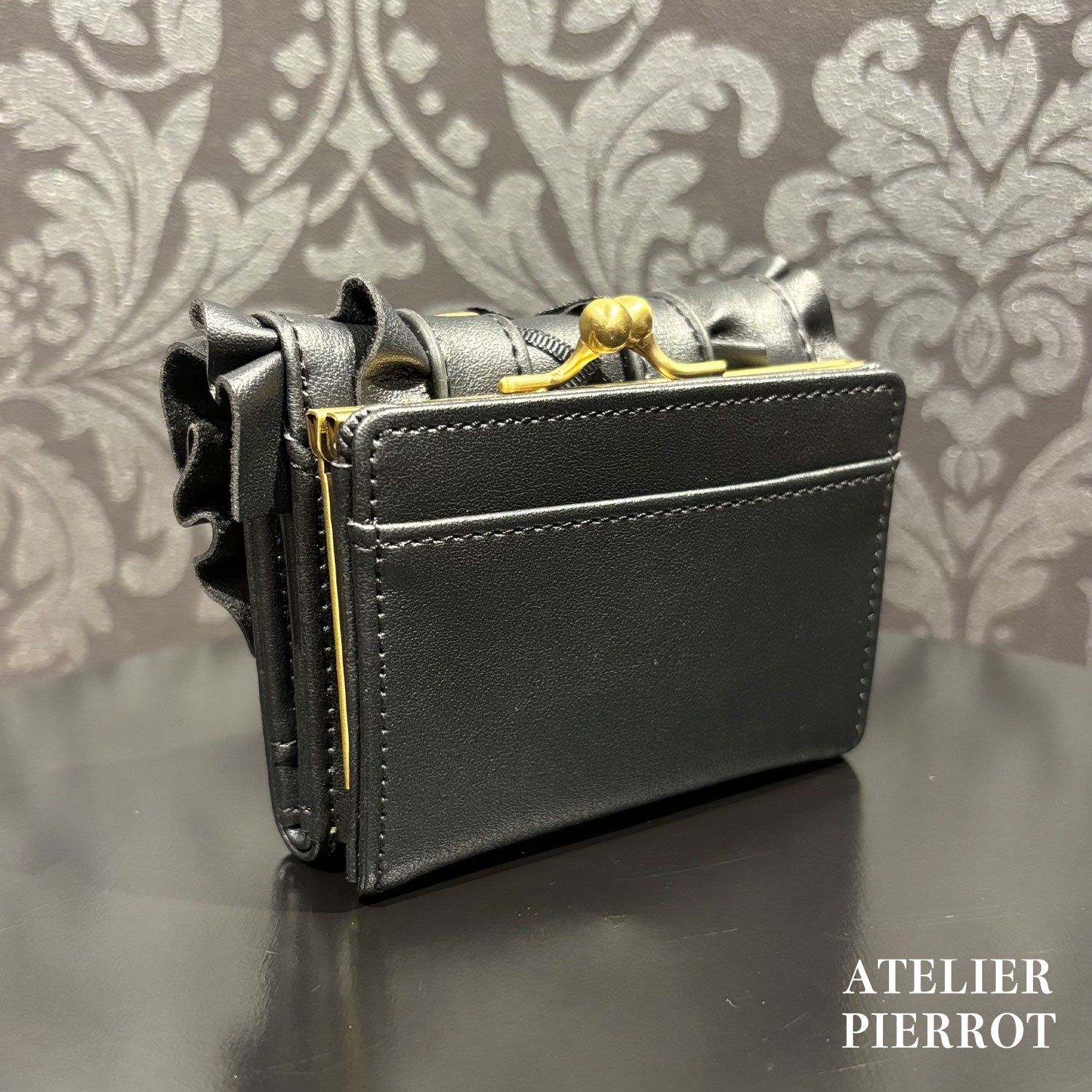 【ATELIER PIERROT】 Doll’s Frill Mini WalletWhite/Bordeaux/Black