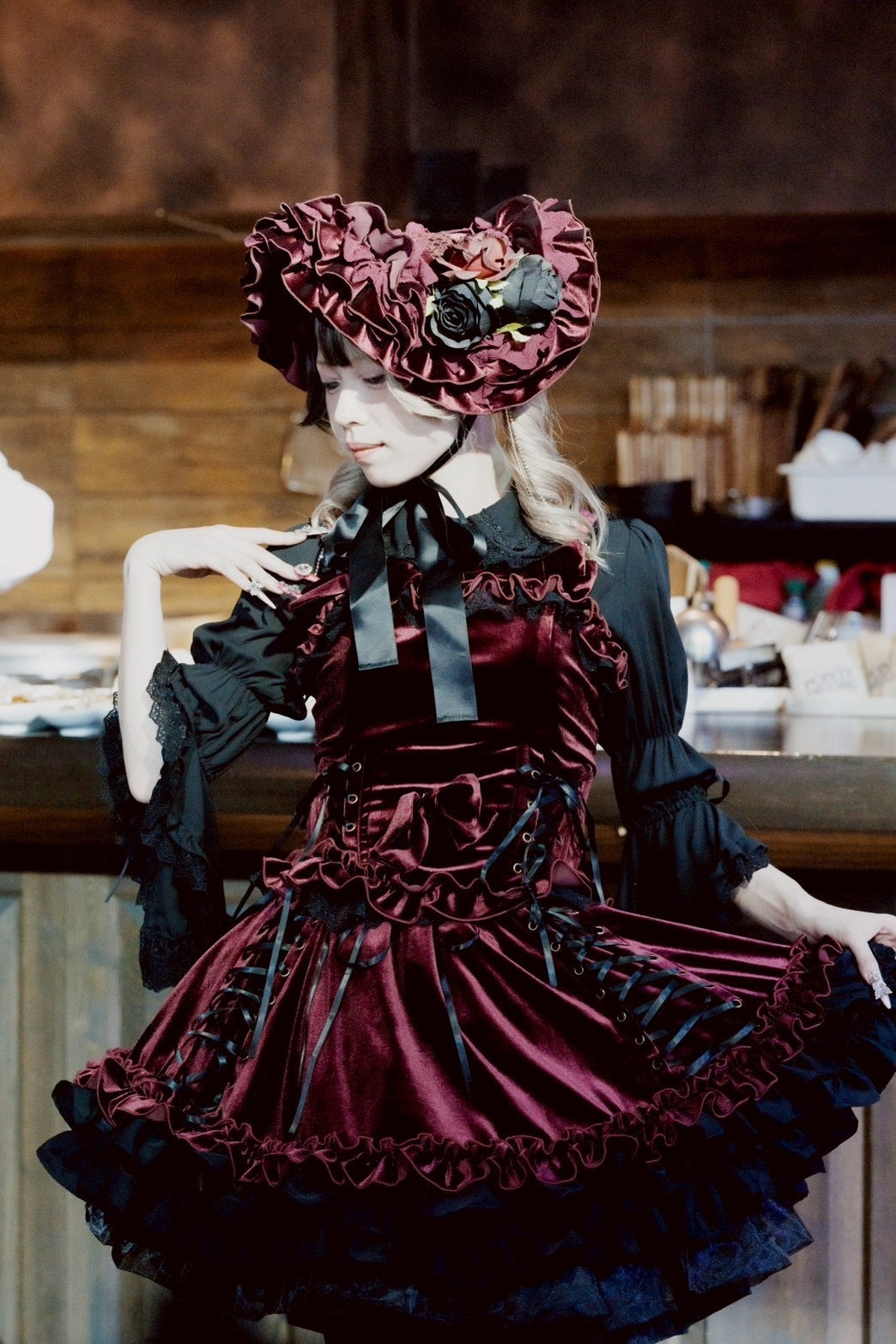 【ATELIER PIERROTAdenophora 레이스 업 Camisole Bordeaux/Navy/Black★10 월 초에서 중순까지 출시 될 예정입니다★