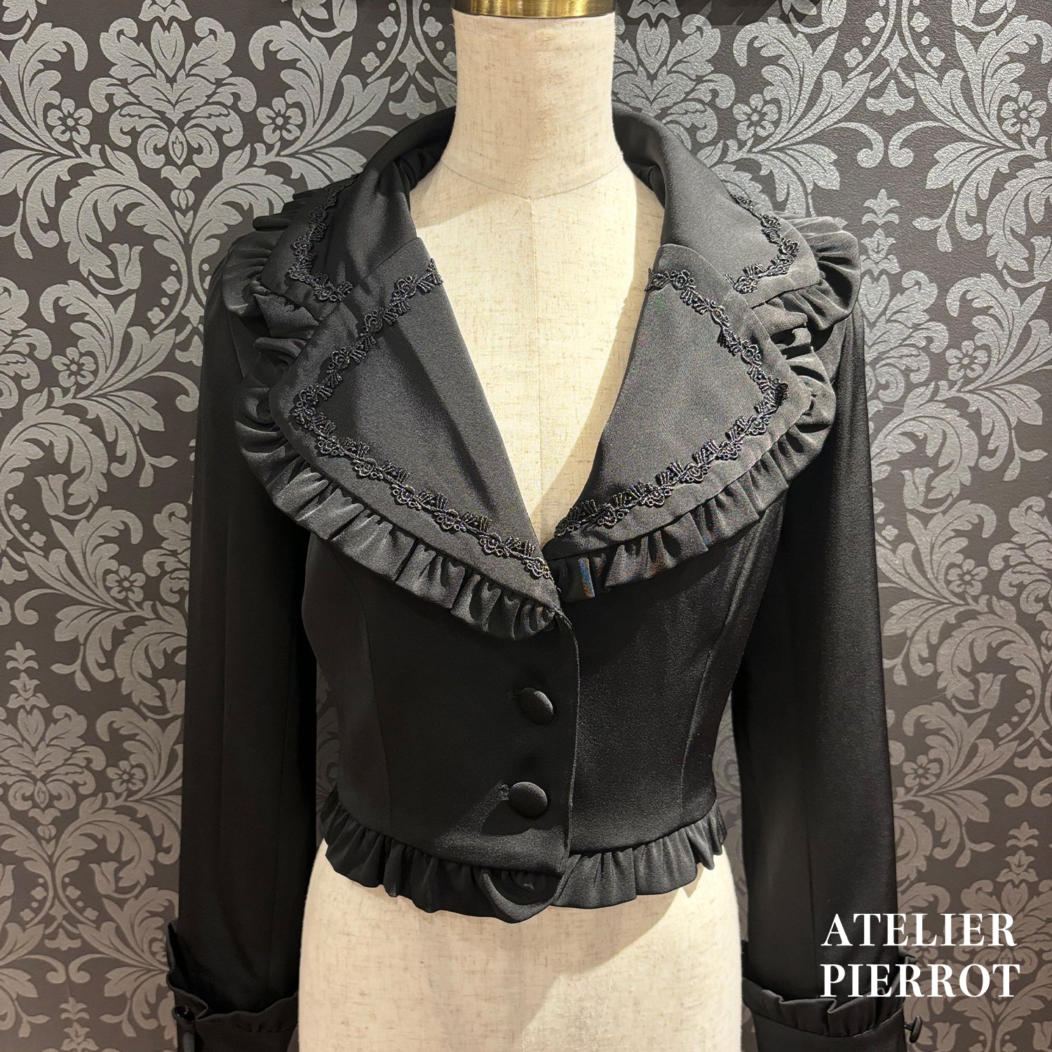 【ATELIER PIERROT】 Frilled Tailored Jacket ホワイト/ブラック