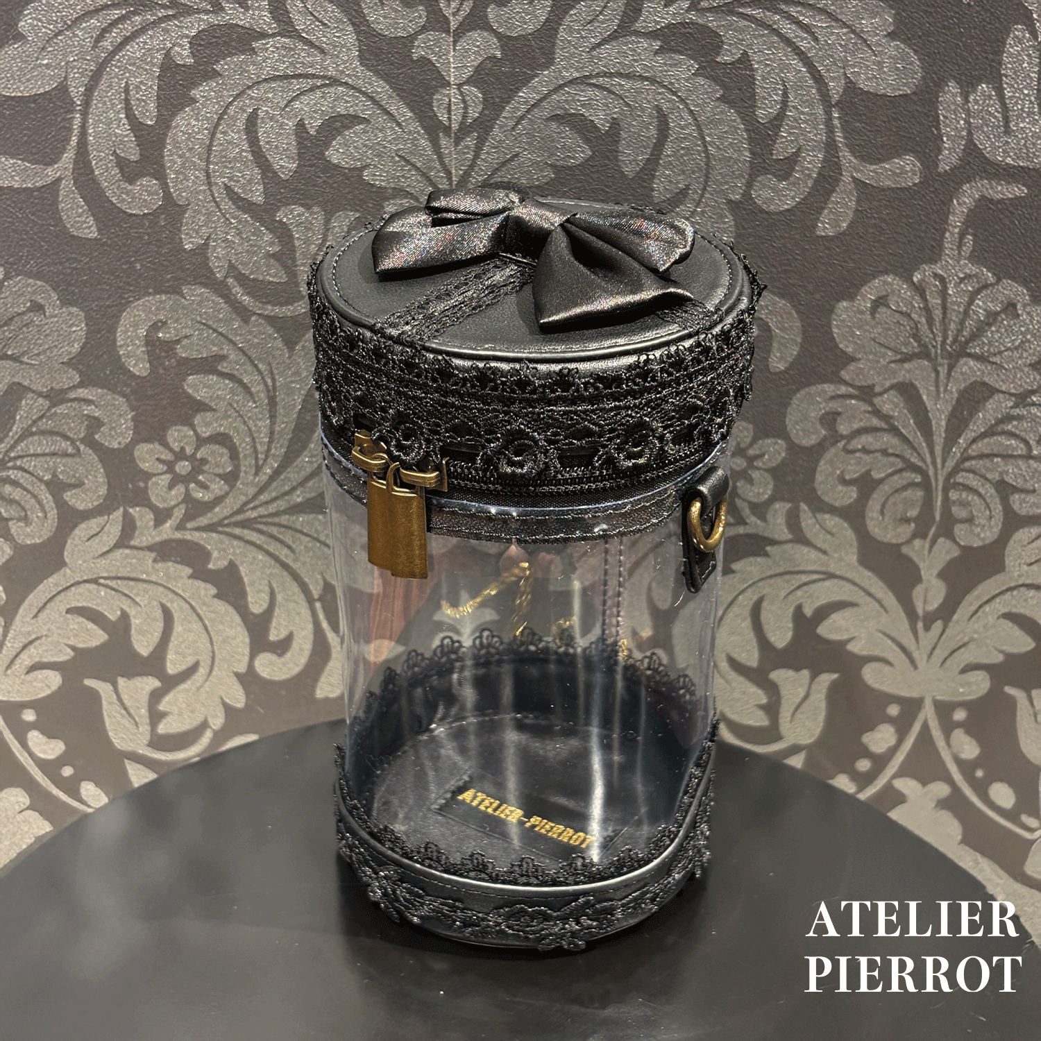 【ATELIER PIERROT】 “Throne” Doll Pouch ホワイト/ボルドー/ブラック