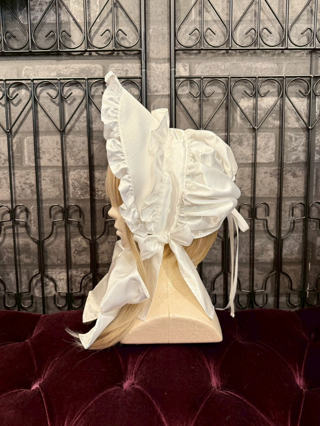 【HERHUM】ハーハム おりぼんちゃんフルボンネット(シャンタン ver.) ホワイト/ブラック×ホワイトレース/ブラック