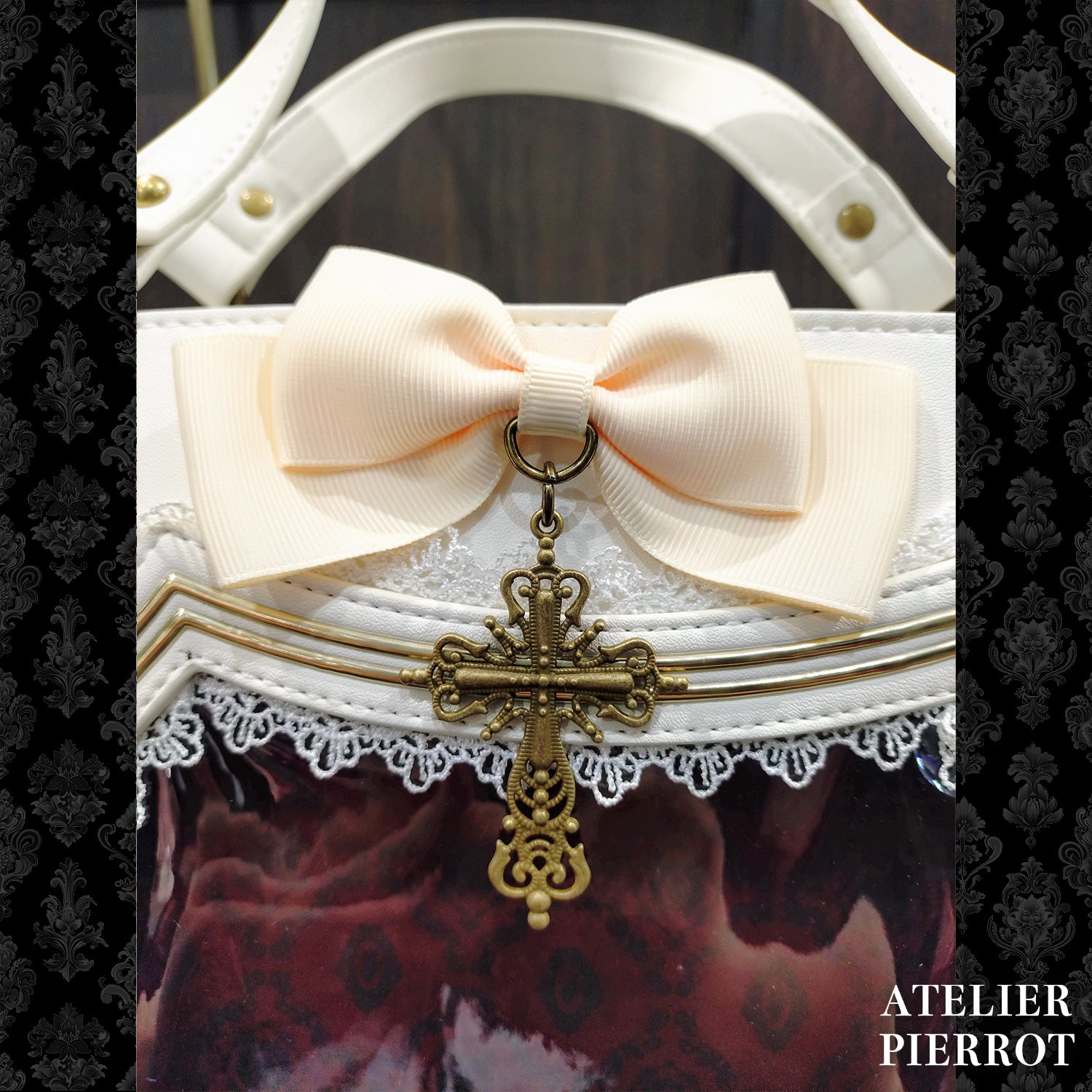 【ATELIER PIERROT】 ★ご予約受付中★ “Secret Reliquary” Lace-Up Bag ホワイト/ブラック×ボルドー/ブラック