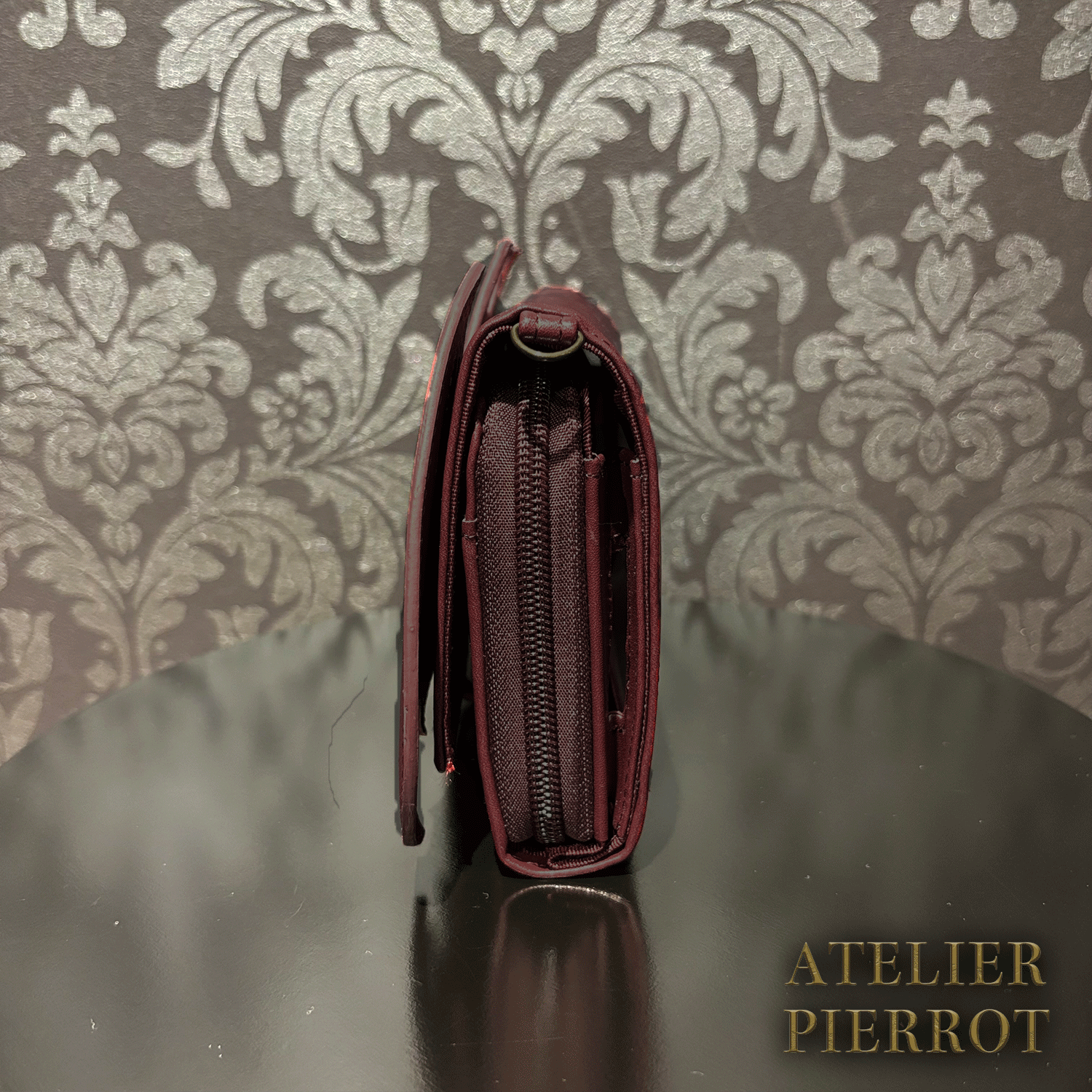 【ATELIER PIERROT】“夜間墳墓”蝙蝠俠錢包袋波爾多/海軍/黑色