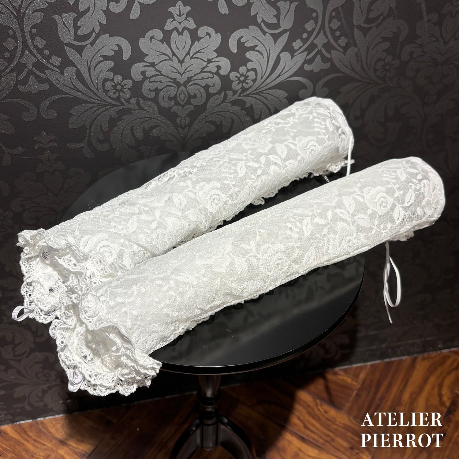 【ATELIER PIERROT】 ★Jetzt Reservierungen entgegennehmen★ Heilige SchnürhandschuheWhite/Black