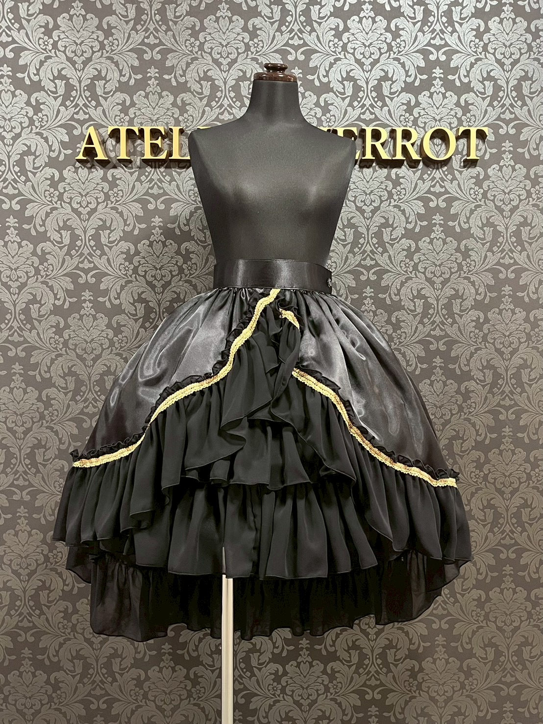 【ATELIER PIERROT】 Eternal Nocturne Bustle Skirt ホワイト/ブラック