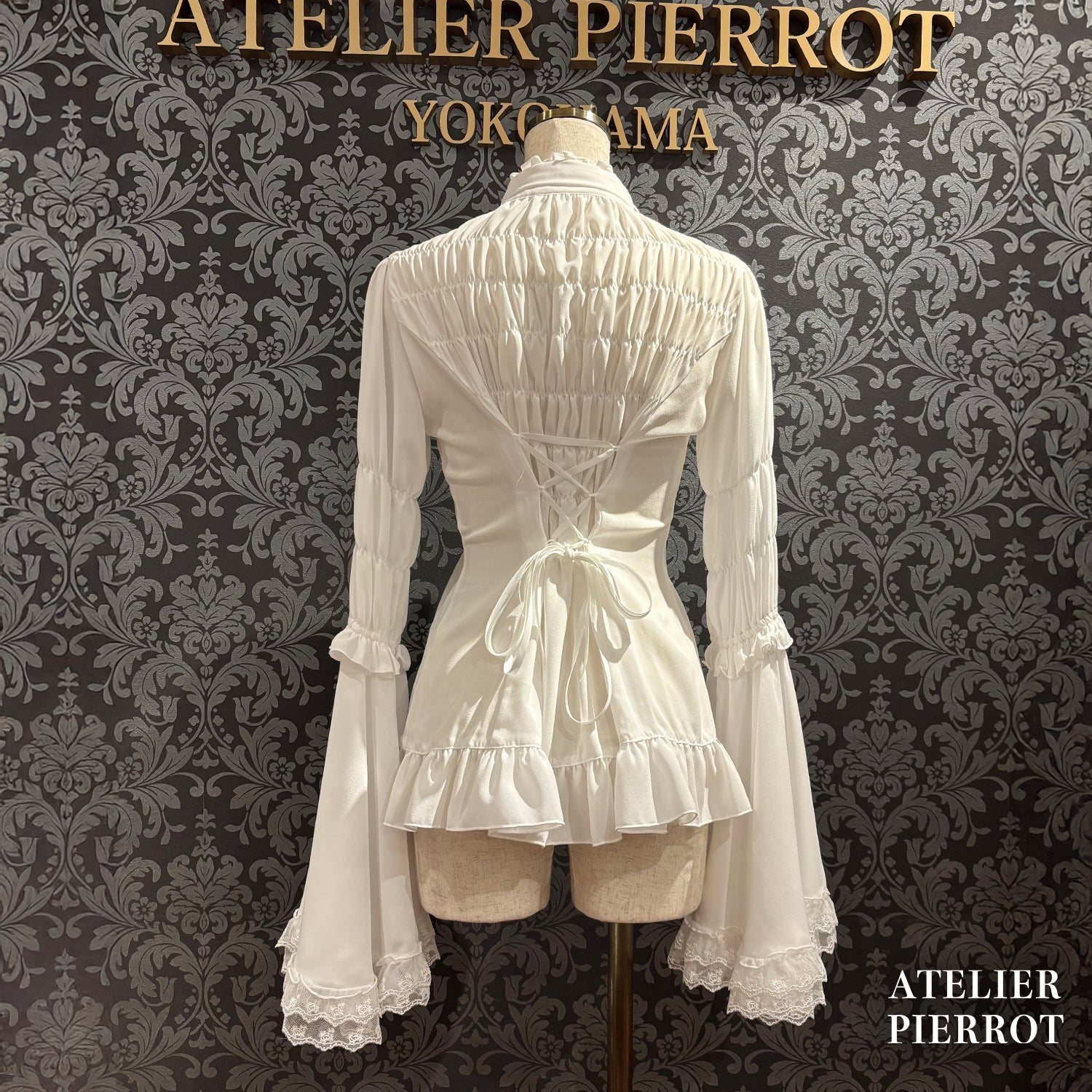【ATELIER PIERROT】Stand Collar Princess Sleeve Blouse White/Black