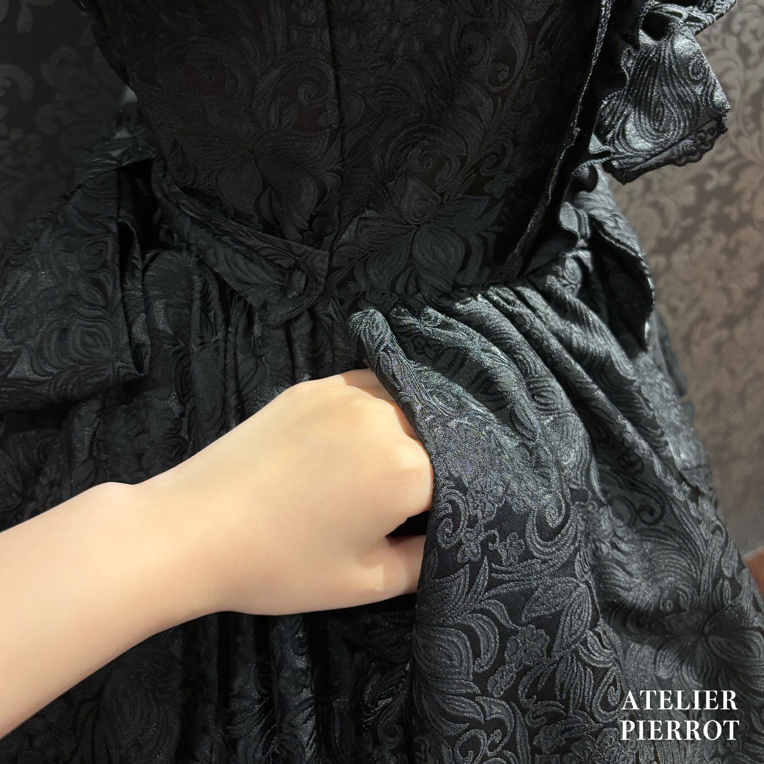 【ATELIER PIERROT】 ★예약 접수 중★Royal Frill Ribbon Jumper SkirtWhite/Pink/Bordeaux/Black