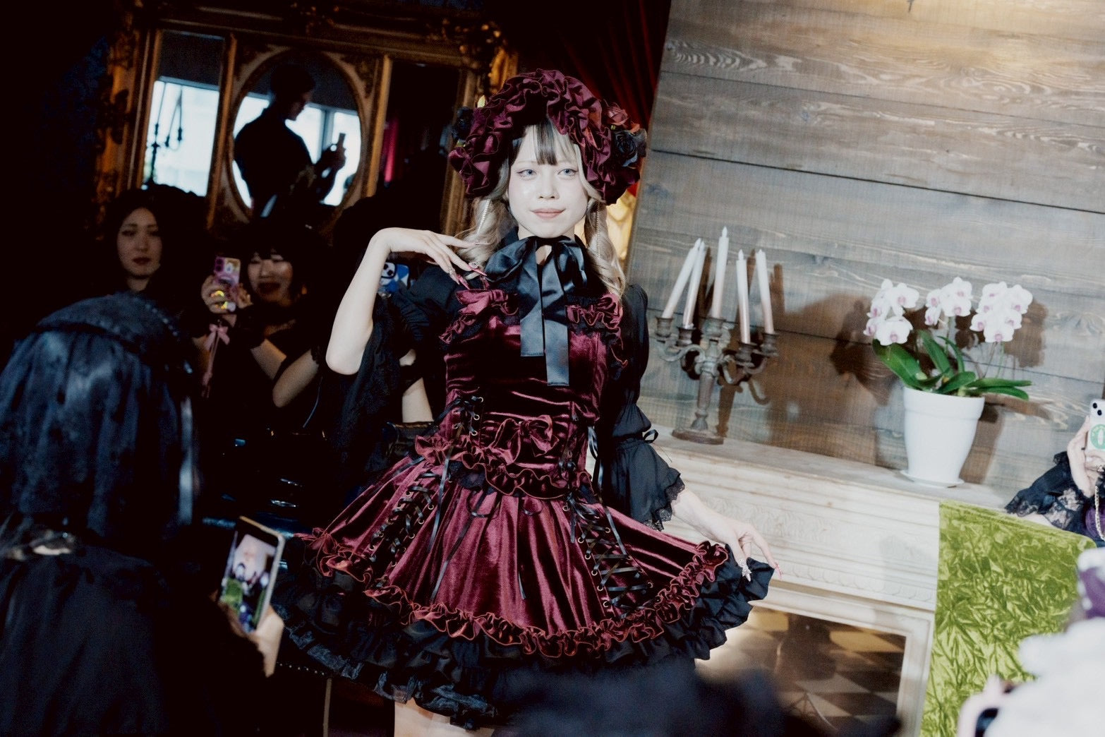 【ATELIER PIERROTAdenophora 레이스 업 Camisole Bordeaux/Navy/Black★10 월 초에서 중순까지 출시 될 예정입니다★