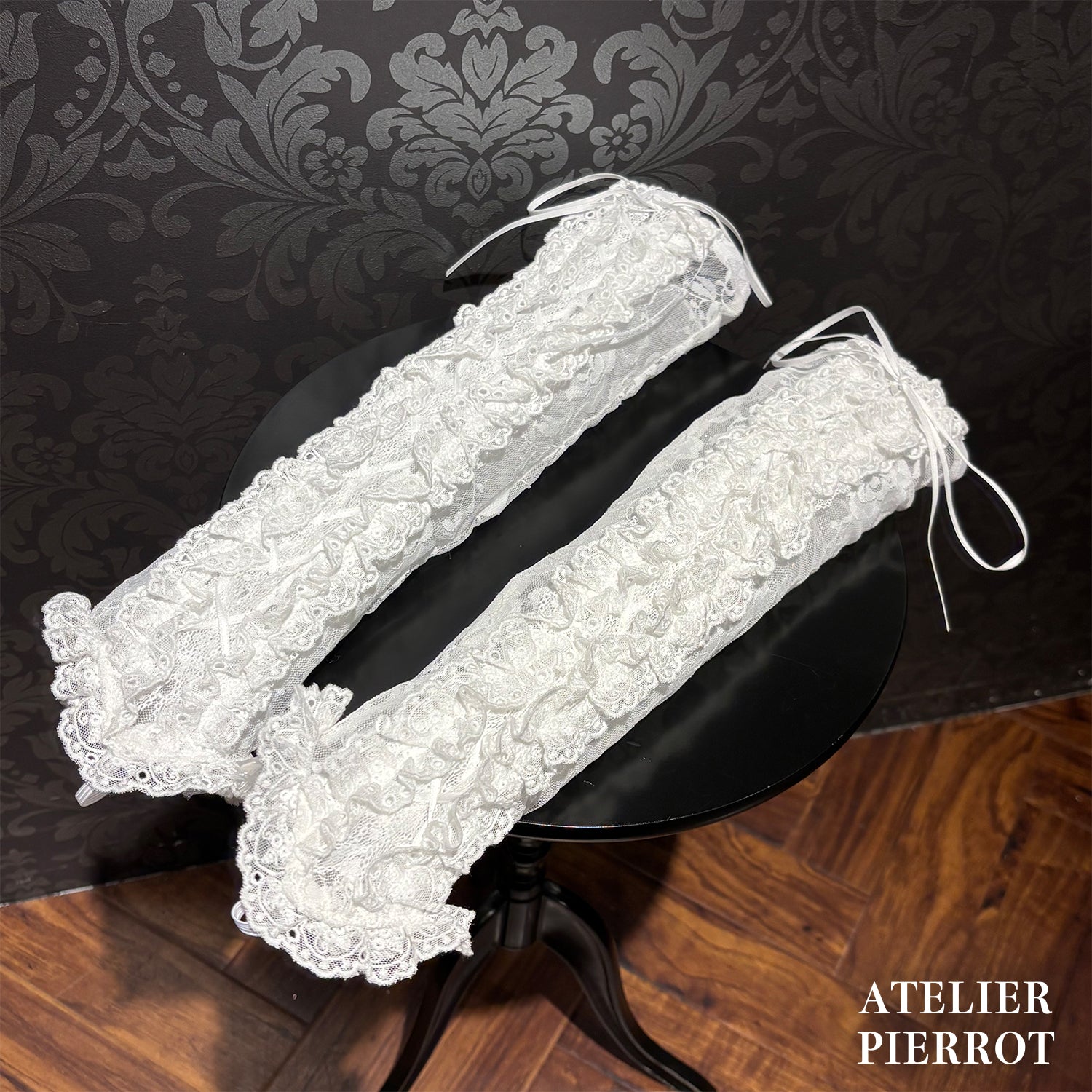【ATELIER PIERROT】 ★Jetzt Reservierungen entgegennehmen★ Heilige SchnürhandschuheWhite/Black