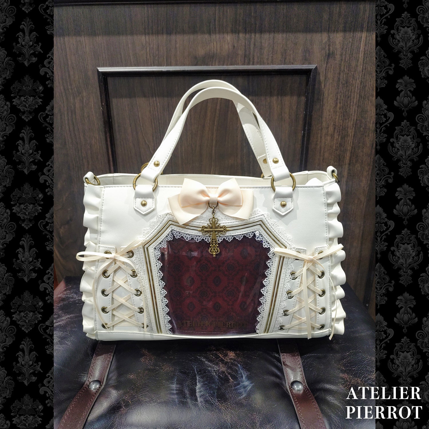 【ATELIER PIERROT】 ★ご予約受付中★ “Secret Reliquary” Lace-Up Bag ホワイト/ブラック×ボルドー/ブラック