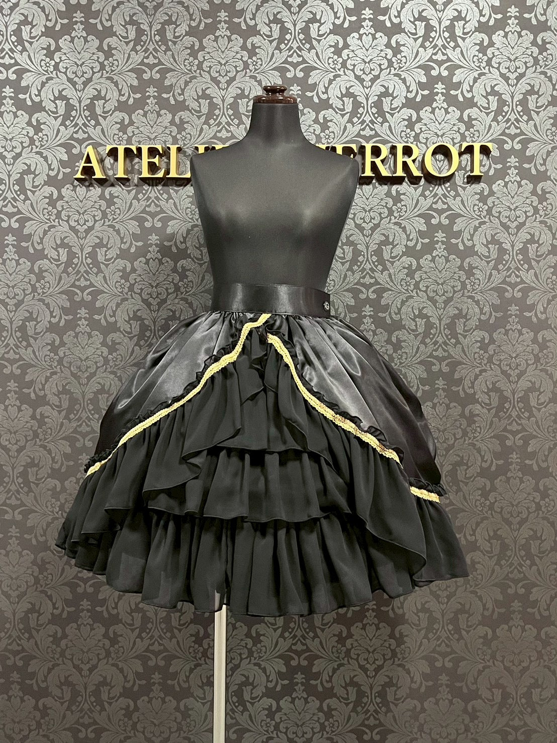 【ATELIER PIERROT】 Eternal Nocturne Bustle Skirt ホワイト/ブラック