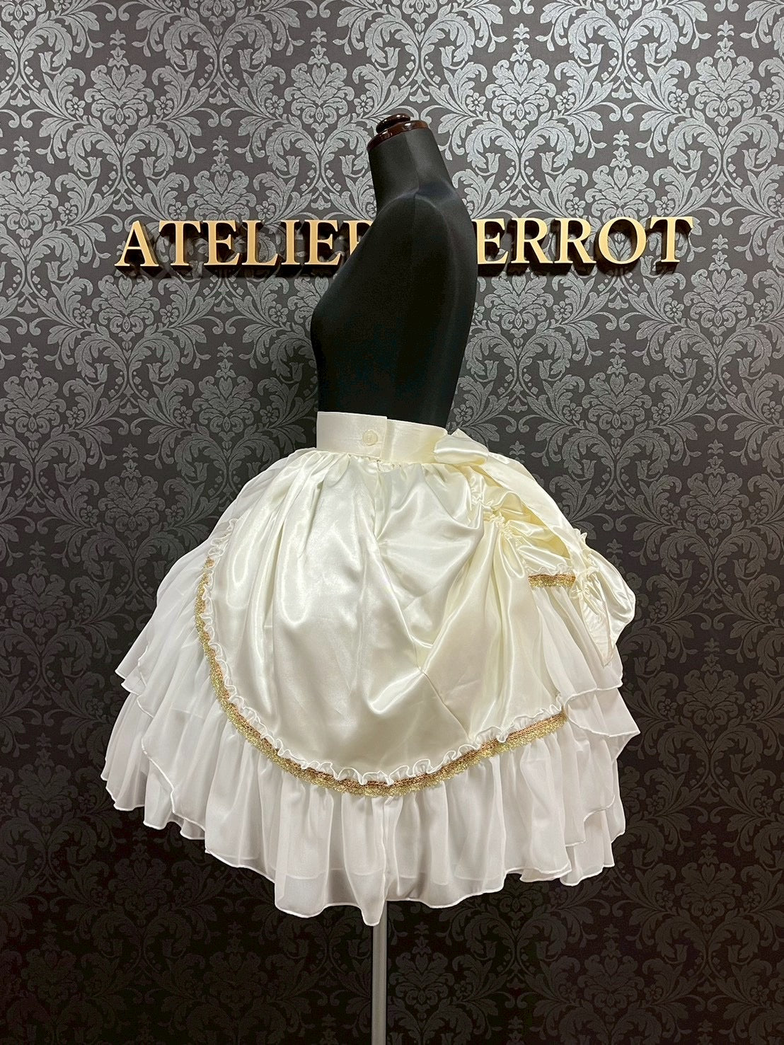 【ATELIER PIERROT】 Eternal Nocturne Bustle Skirt ホワイト/ブラック