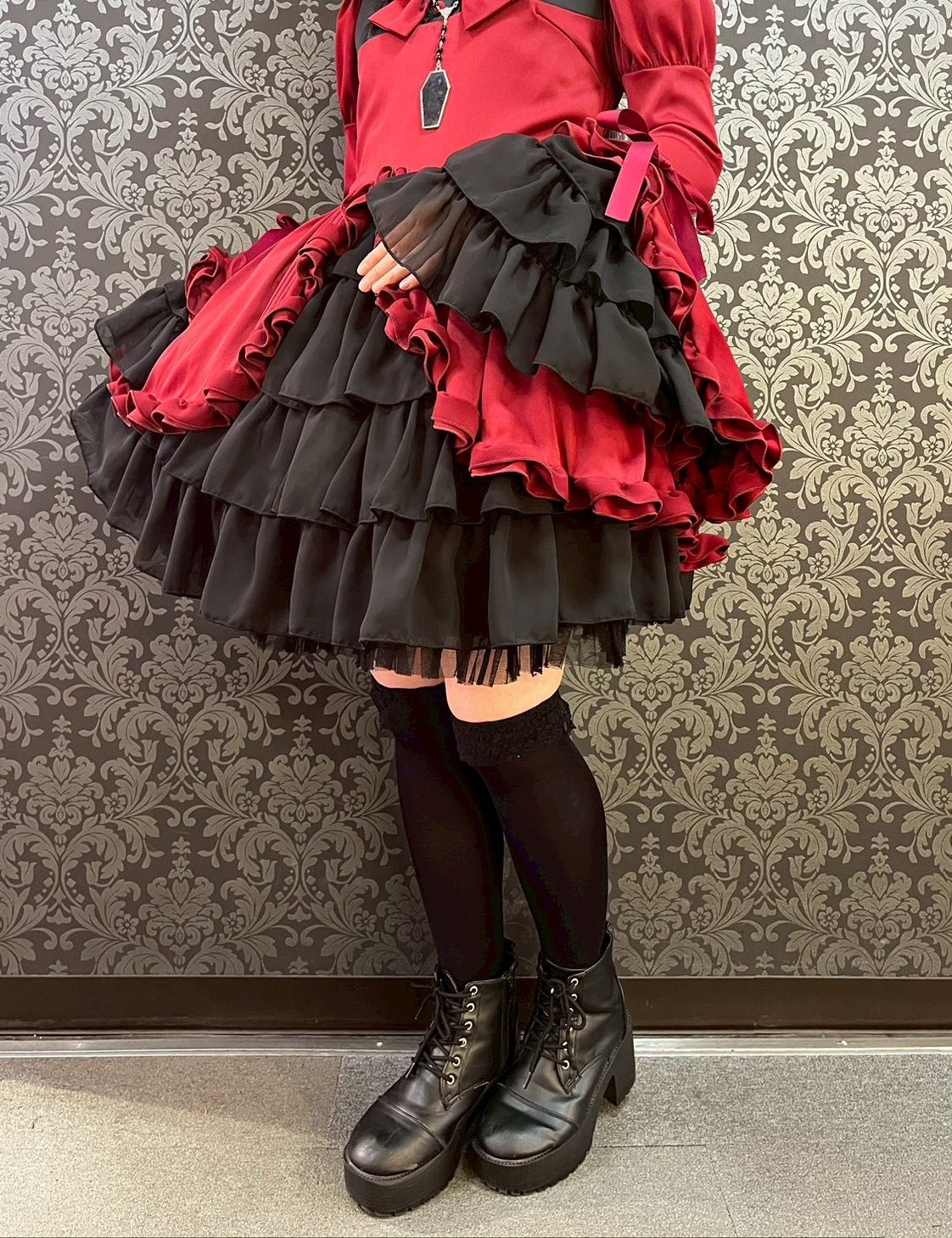 【ATELIER PIERROTFrilly Ribbon Belle Dress白色/波尔多/海蓝色/黑色
