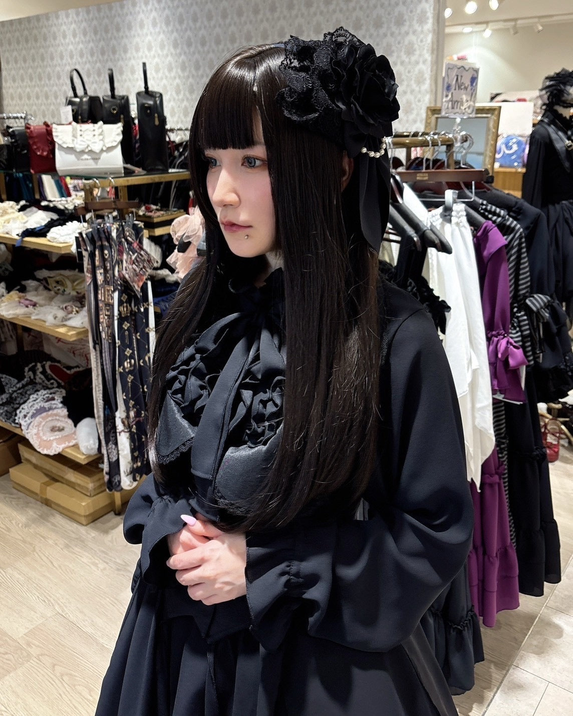 【ATELIER PIERROT】 불규칙한 치마, 검은 색