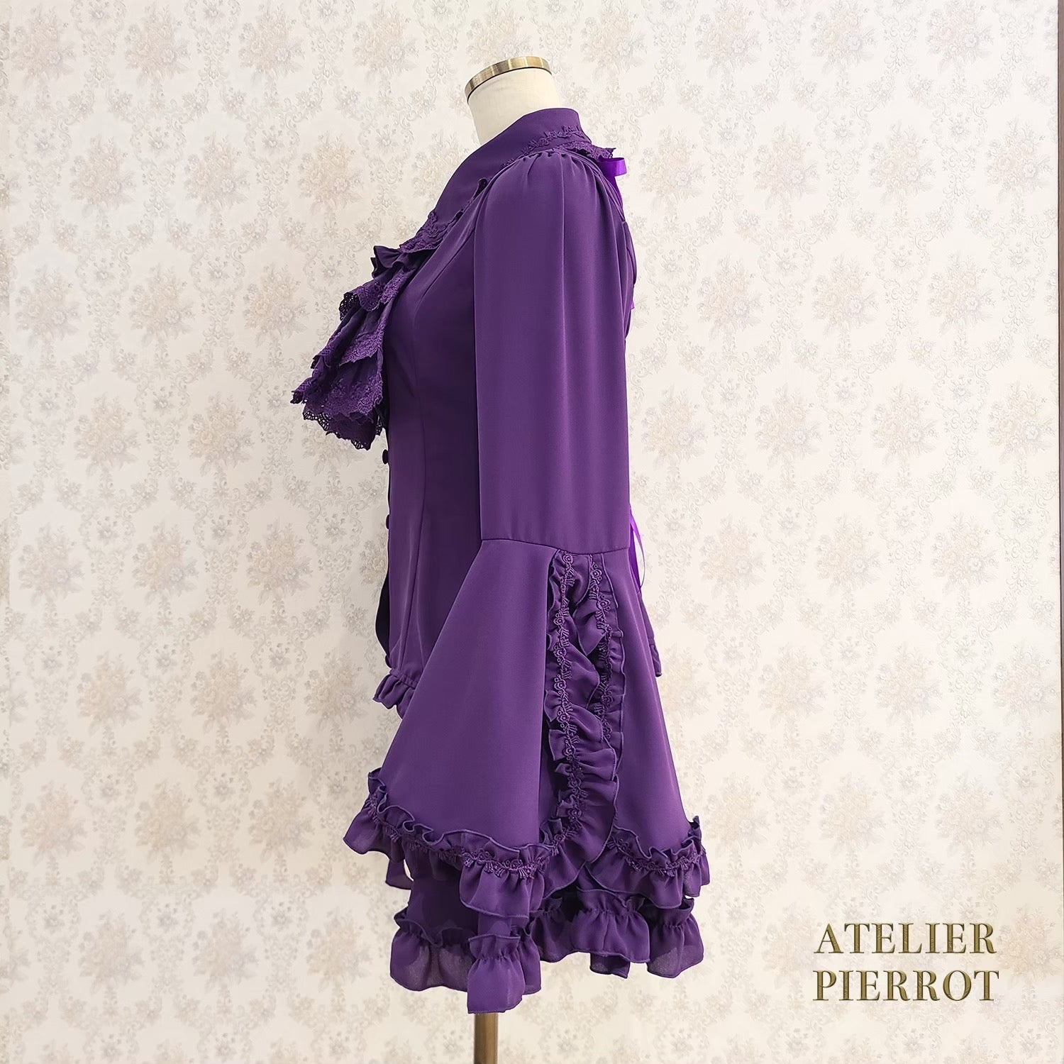 【ATELIER PIERROT工作室小丑Louise Jabot Blouse白/紫/黑