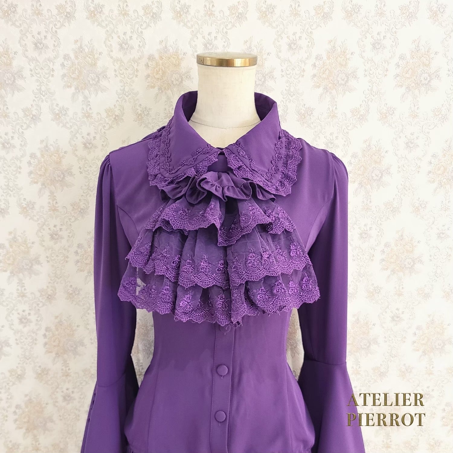 【ATELIER PIERROT工作室小丑Louise Jabot Blouse白/紫/黑