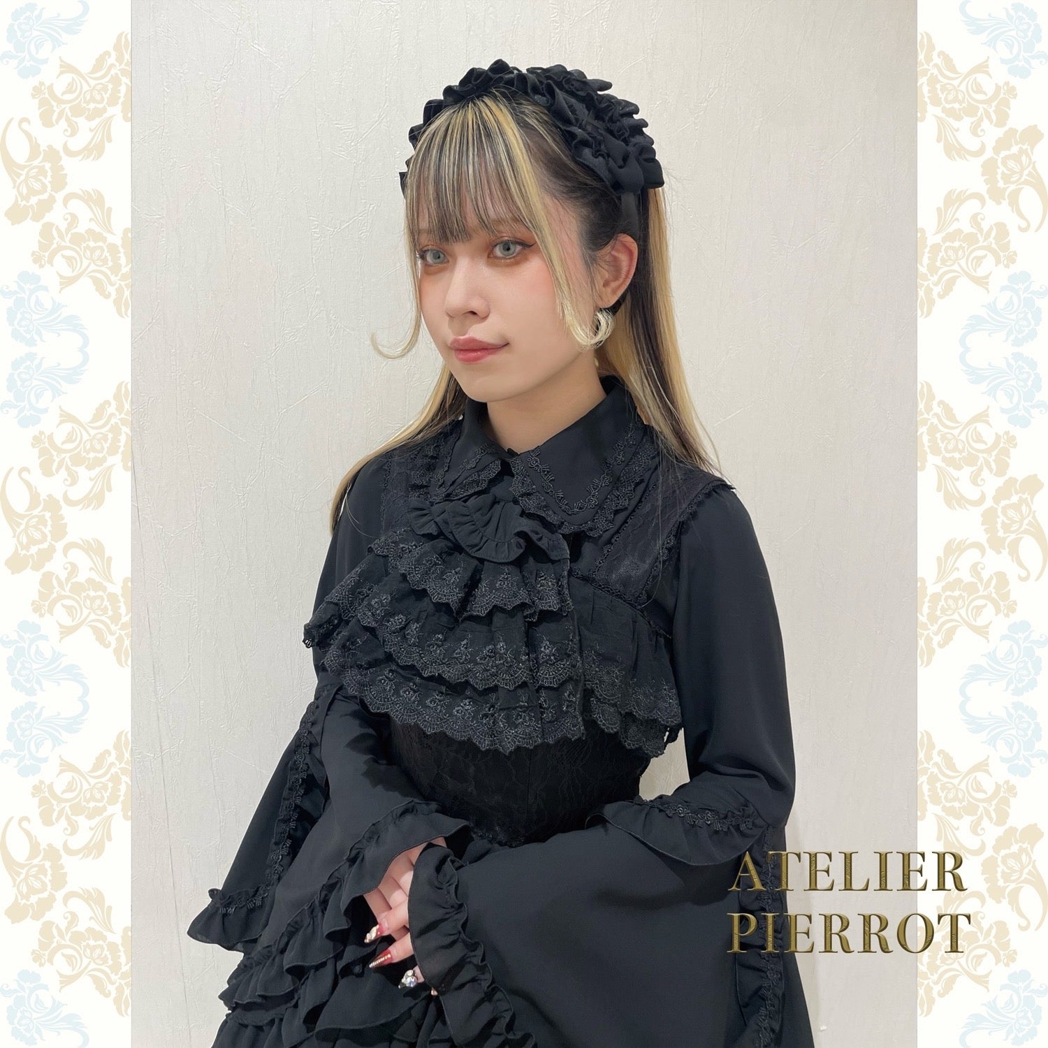 【ATELIER PIERROT工作室小丑Louise Jabot Blouse白/紫/黑