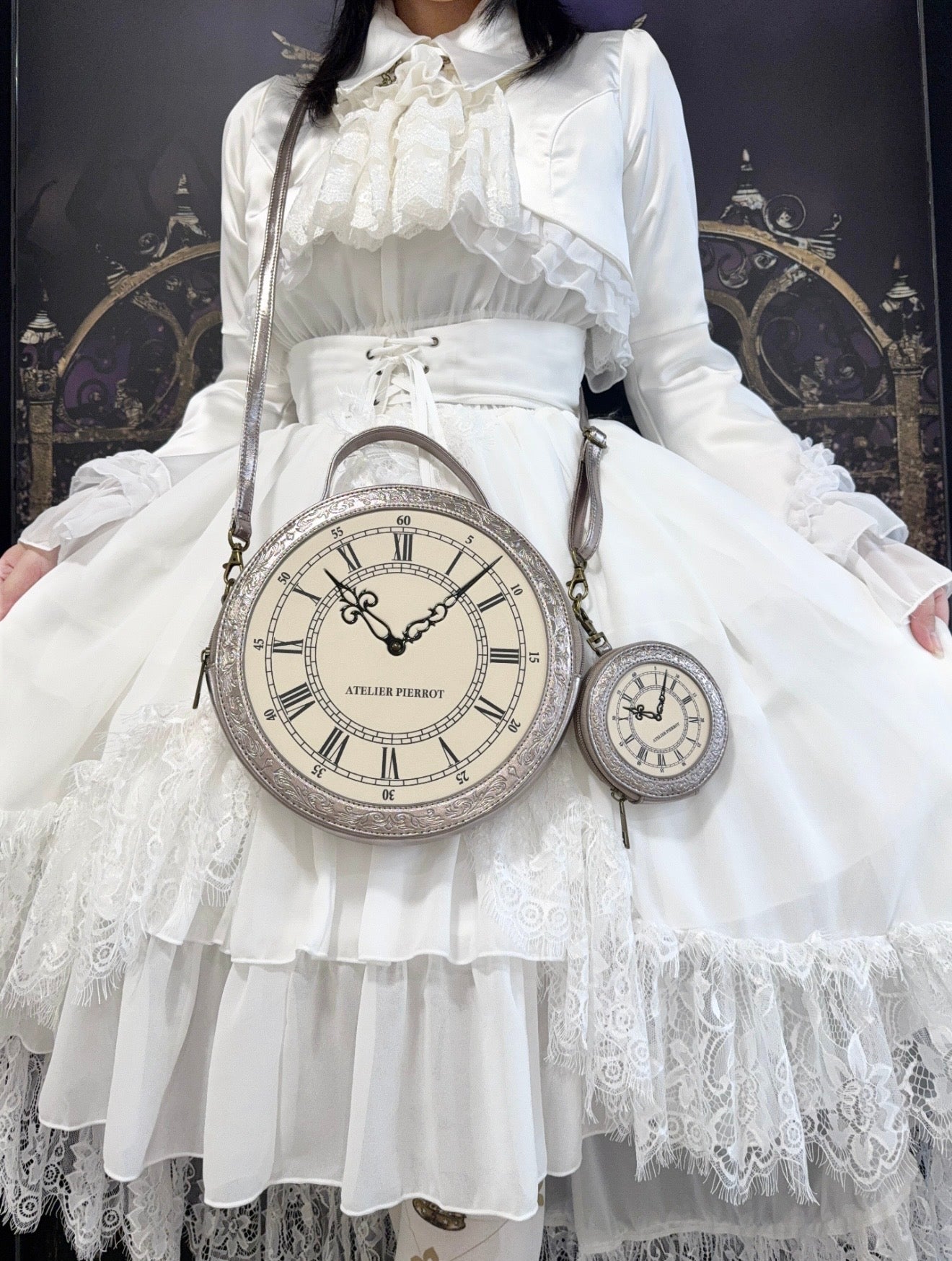 【ATELIER PIERROT】 ★ご予約受付中★ “Aeon” Clock Shoulder Bag -Gothic Lolita Shoulder Bag- 新色シルバー/ブロンズ/ブラック