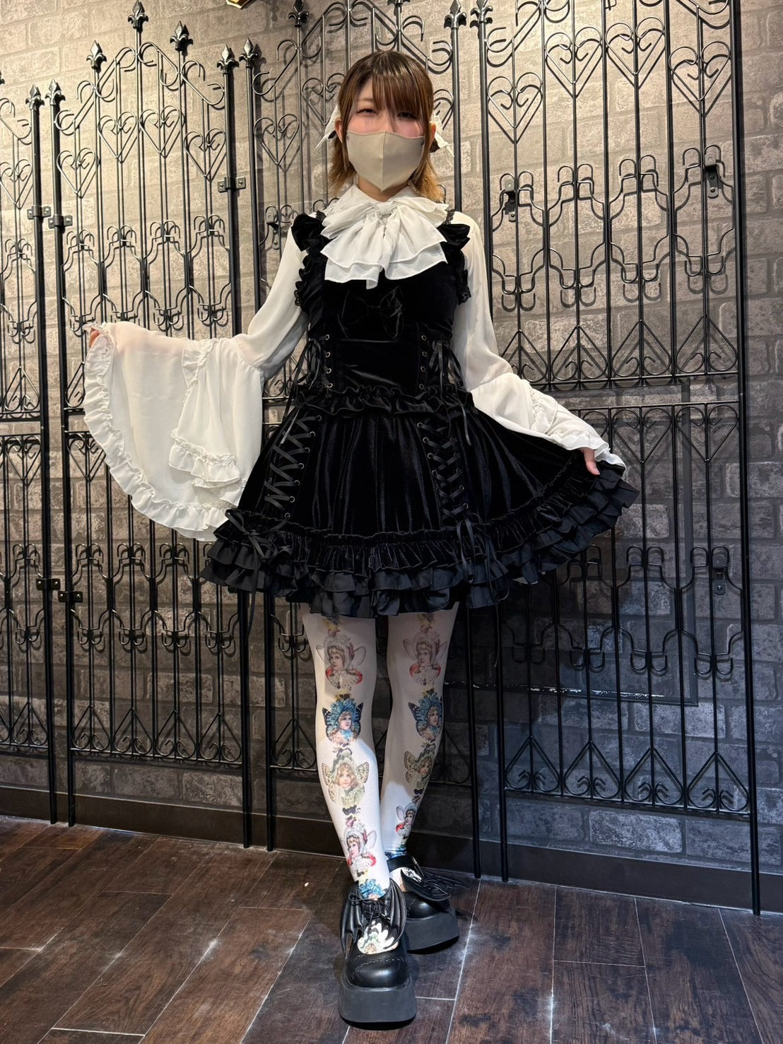 【ATELIER PIERROTAdenophora Lace-Up Camisole波尔多/海蓝色/黑色★预定10月上旬~中旬发售★