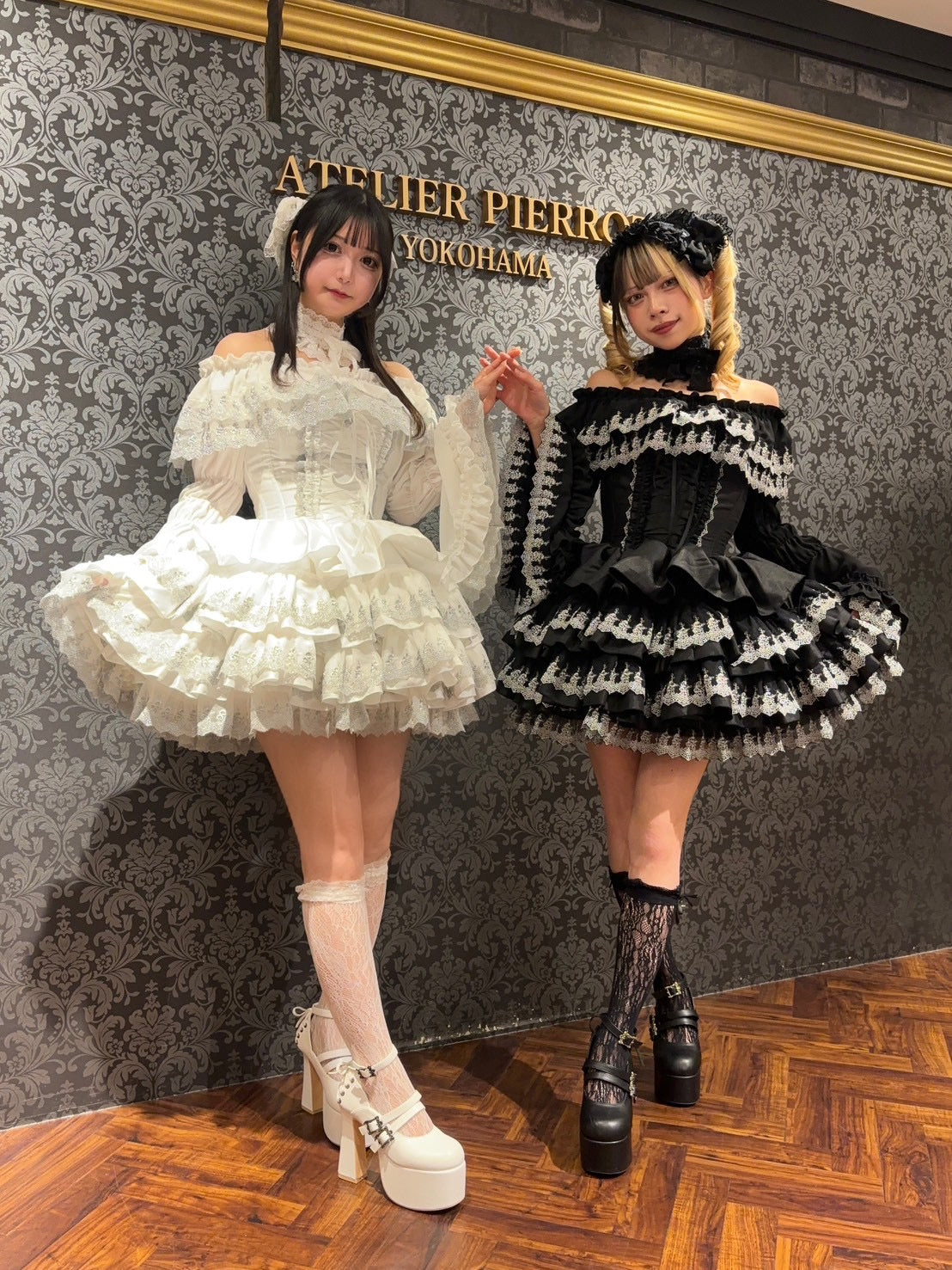 【ATELIER PIERROT】 Mini Corset Dress (シルバーレースver) ホワイト/ブラック