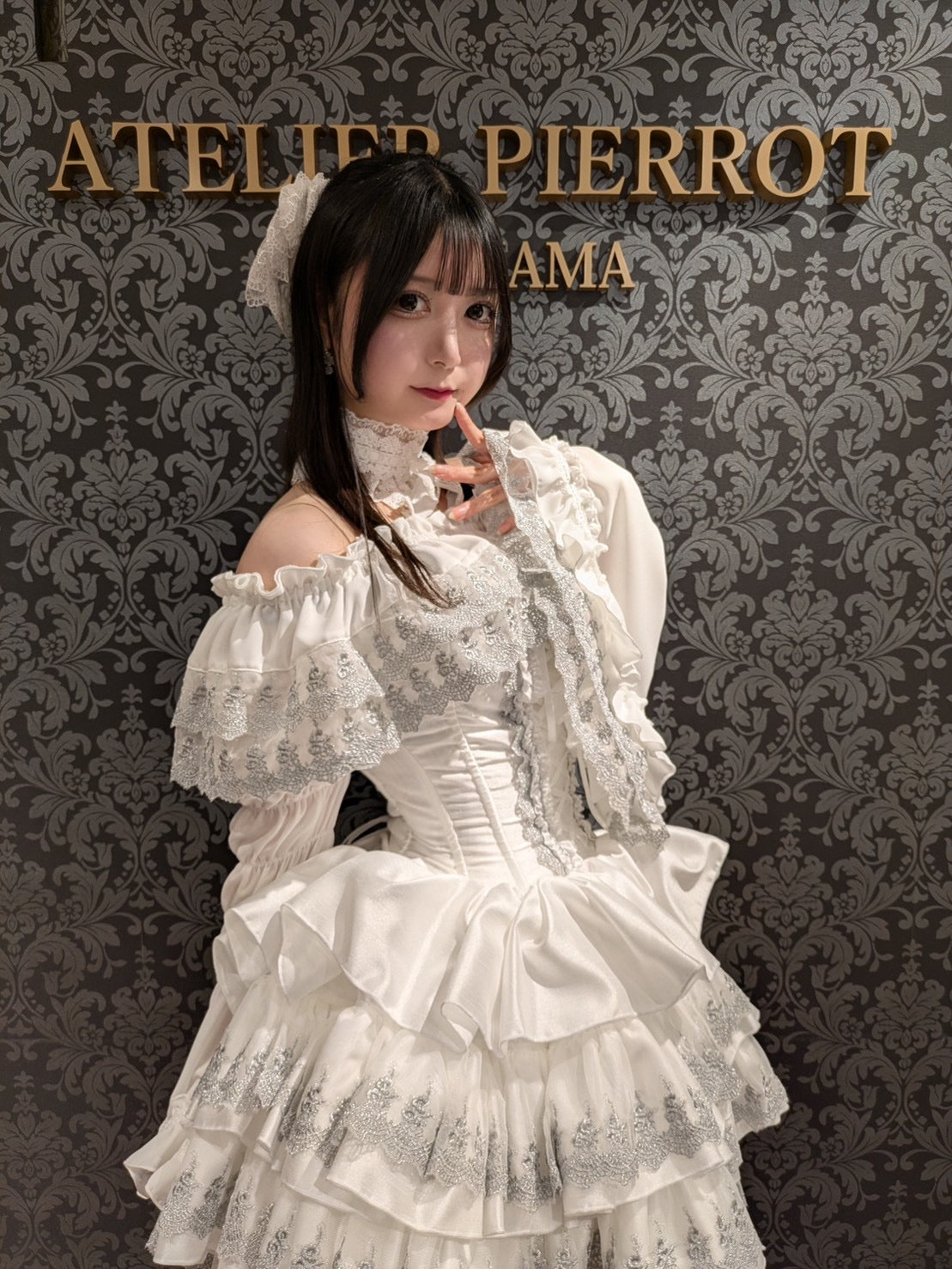 【ATELIER PIERROT】 Eternal Nocturne Blouse ホワイト/ブラック