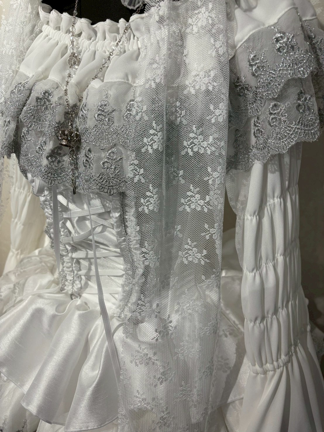 【ATELIER PIERROT】 Eternal Nocturne Blouse ホワイト/ブラック