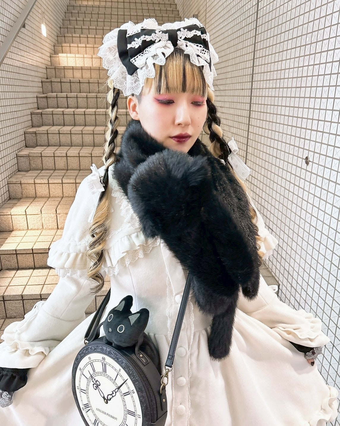 【ATELIER PIERROT】 Fleur d'Hiver Coat White/Bordeaux/Navy/Black★Released from late October to early November★