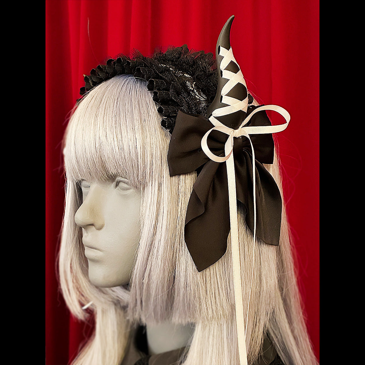 【Estrellas】エストレージャス レースアップホーンヘッドドレス 黒×白