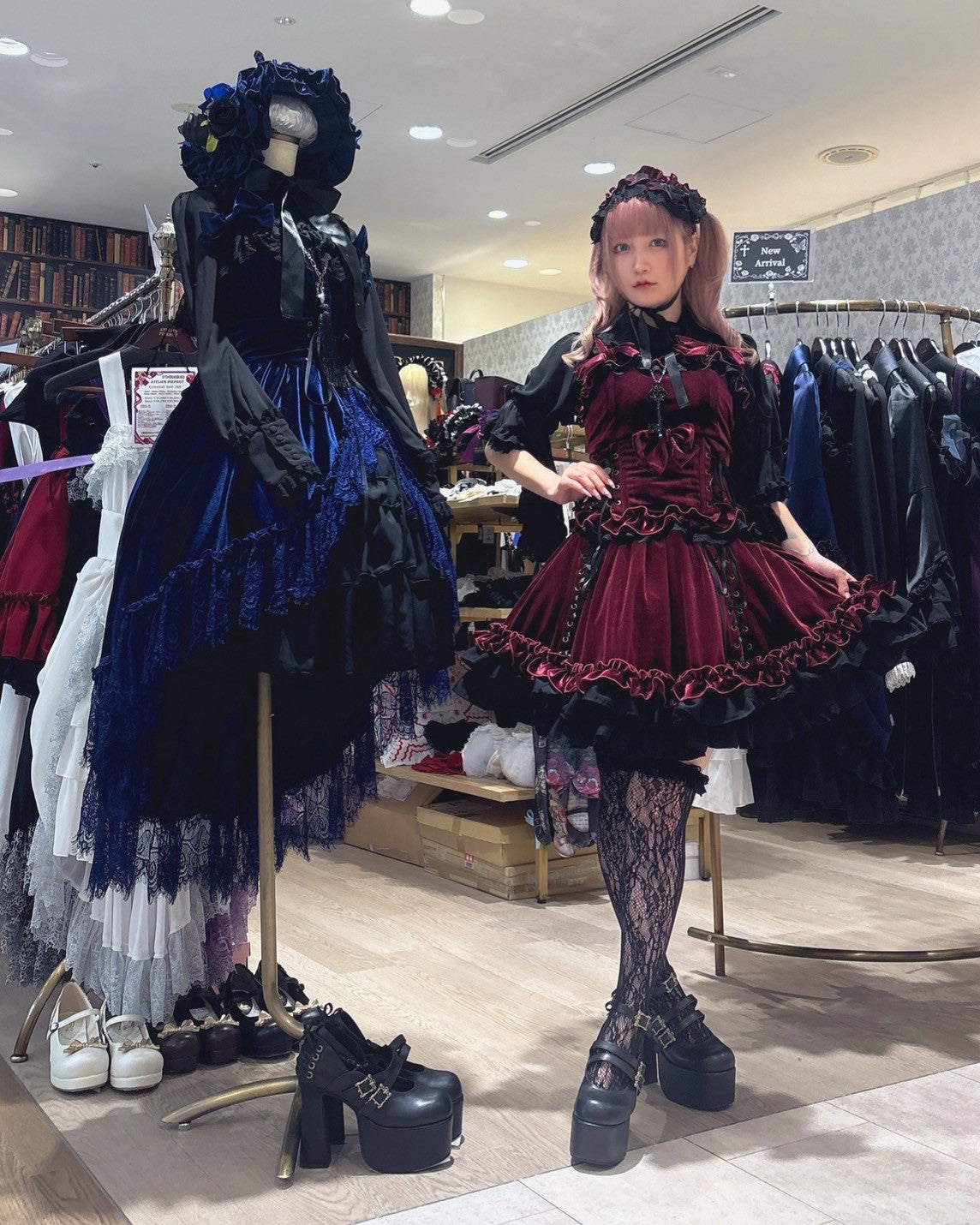 【ATELIER PIERROTAdenophora 레이스 업 Camisole Bordeaux/Navy/Black★10 월 초에서 중순까지 출시 될 예정입니다★