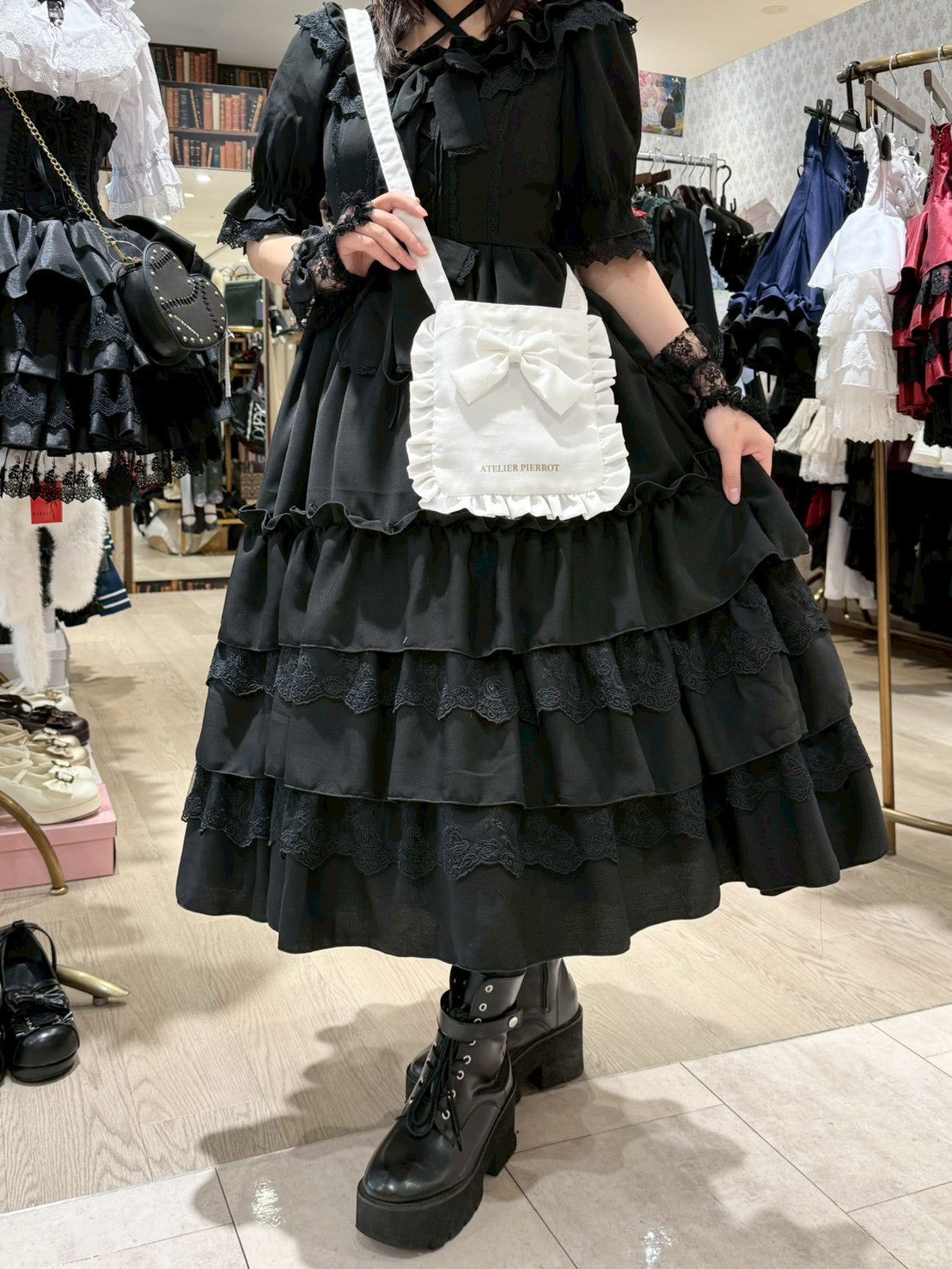 【ATELIER PIERROT】 Aveline Mimore Dress ホワイト/ラベンダー/ネイビー/ブラック★ダブルポイントフェア対象商品6月14日(日)まで★