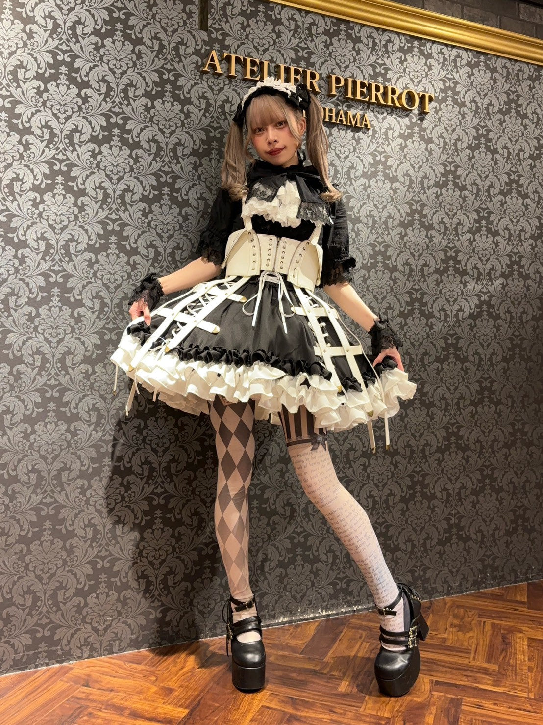 【ATELIER PIERROT】 ★ご予約受付中★Sealed Cage Corset Harness ホワイト/ブラック