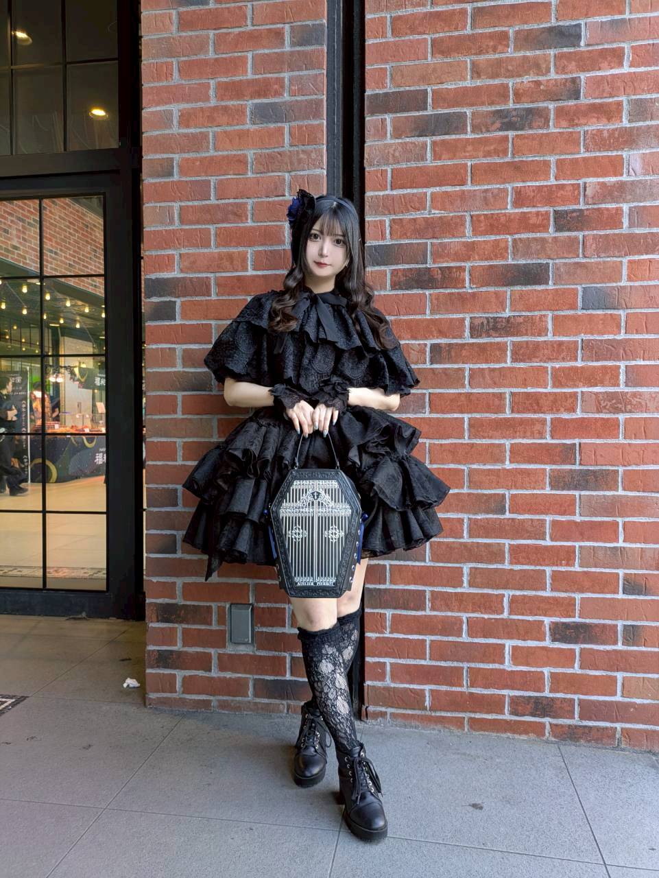 【ATELIER PIERROT】 Chantilly Lace Capelet ホワイト/ブラック