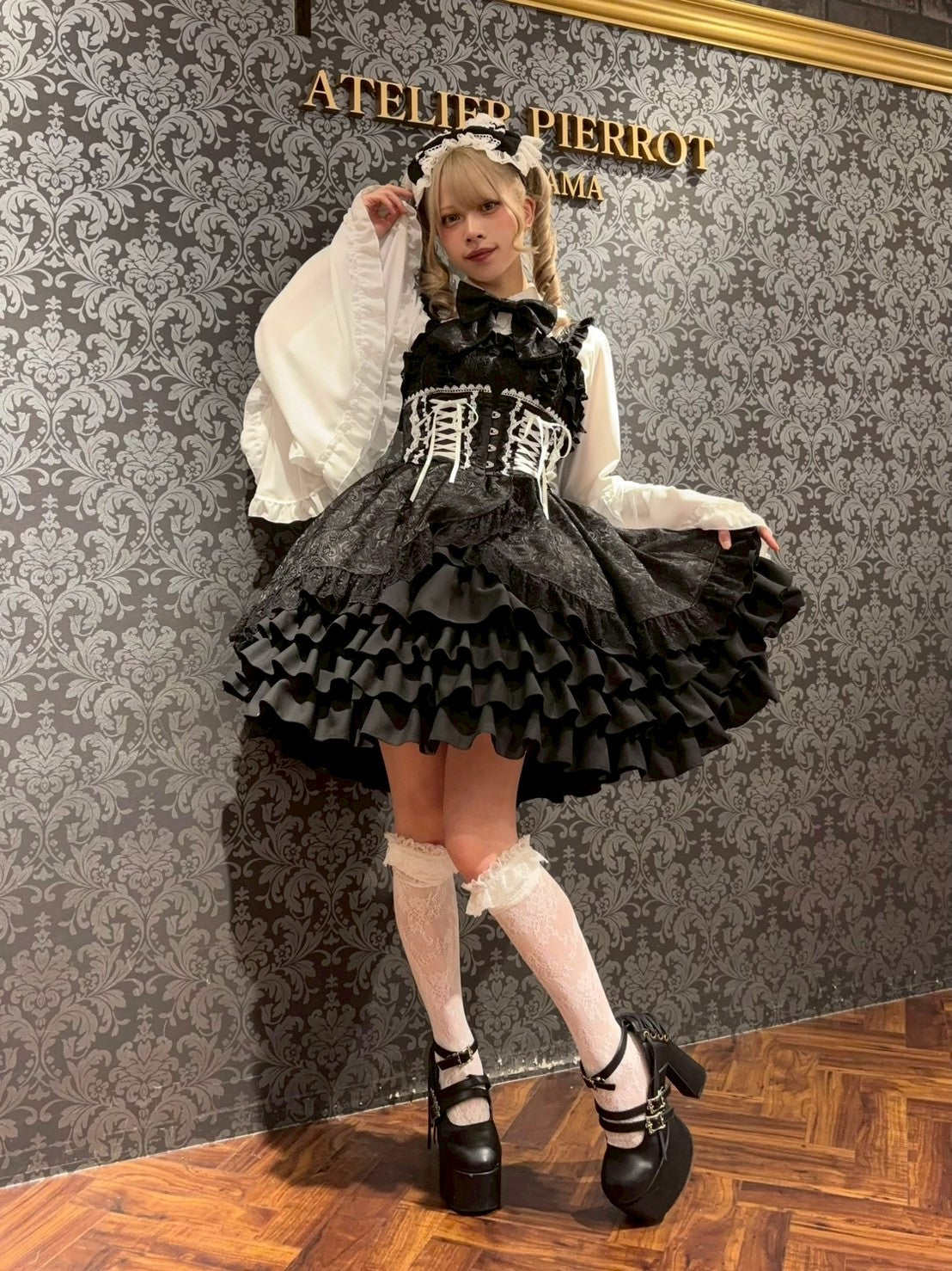 【ATELIER PIERROT】 "Royal Frill Ribbon Jumper Skirt"White/Pink/Bordeaux/Black