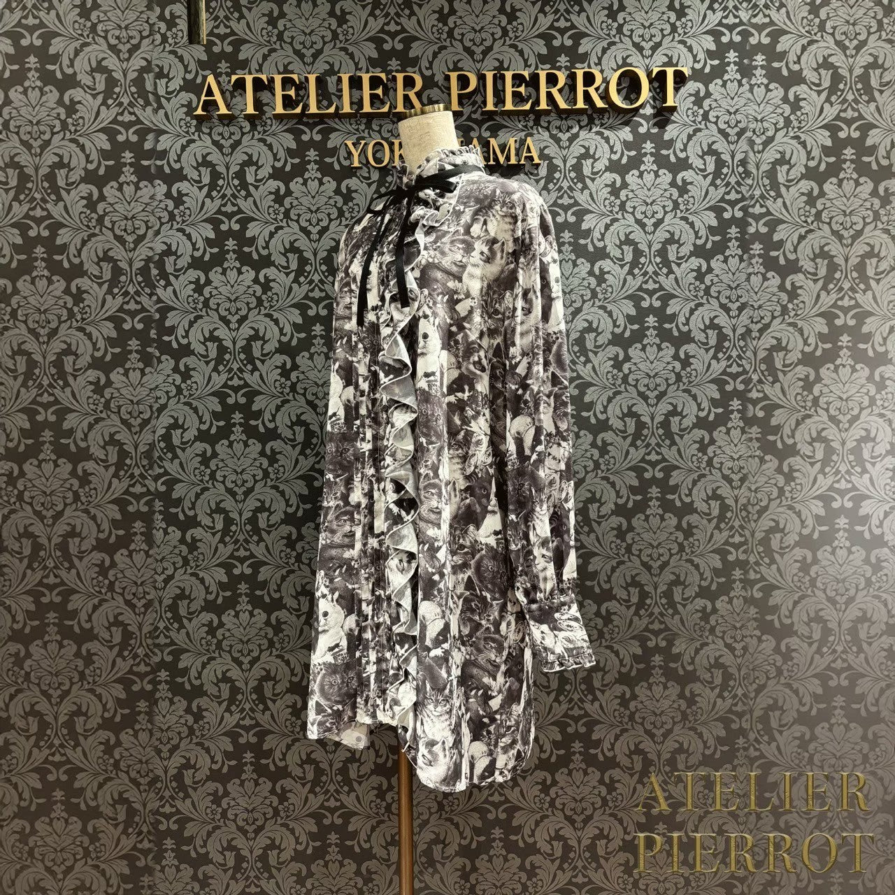 【ATELIER PIERROT】 Modern Flounce Long Blouse Off White/WILD CATS/Black