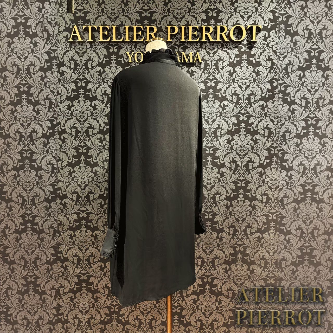 【ATELIER PIERROT】 Modern Flounce Long Blouse Off White/WILD CATS/Black