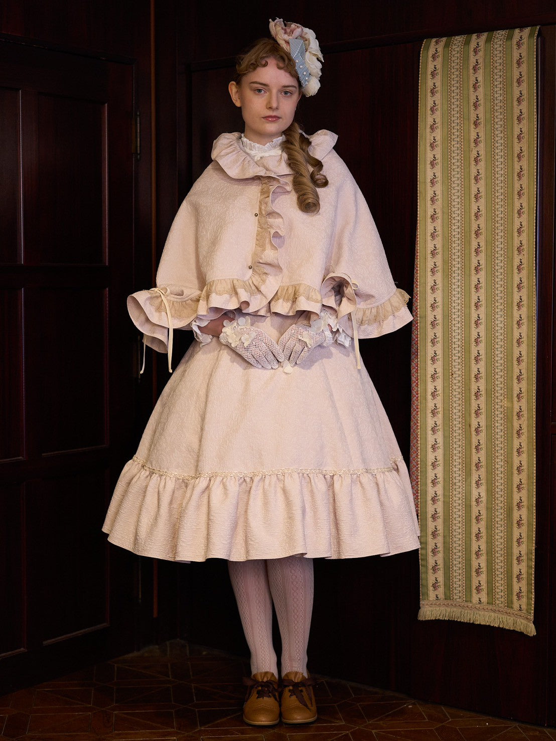 【Victorian maiden】ヴィクトリアンメイデン マトラッセローズガウンケープ カメオローズ/ローズレッド/ダークネイビー