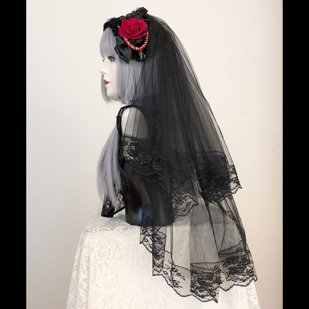 【Estrellas】エストレージャス ロングヴェールカチューシャ 黒×赤