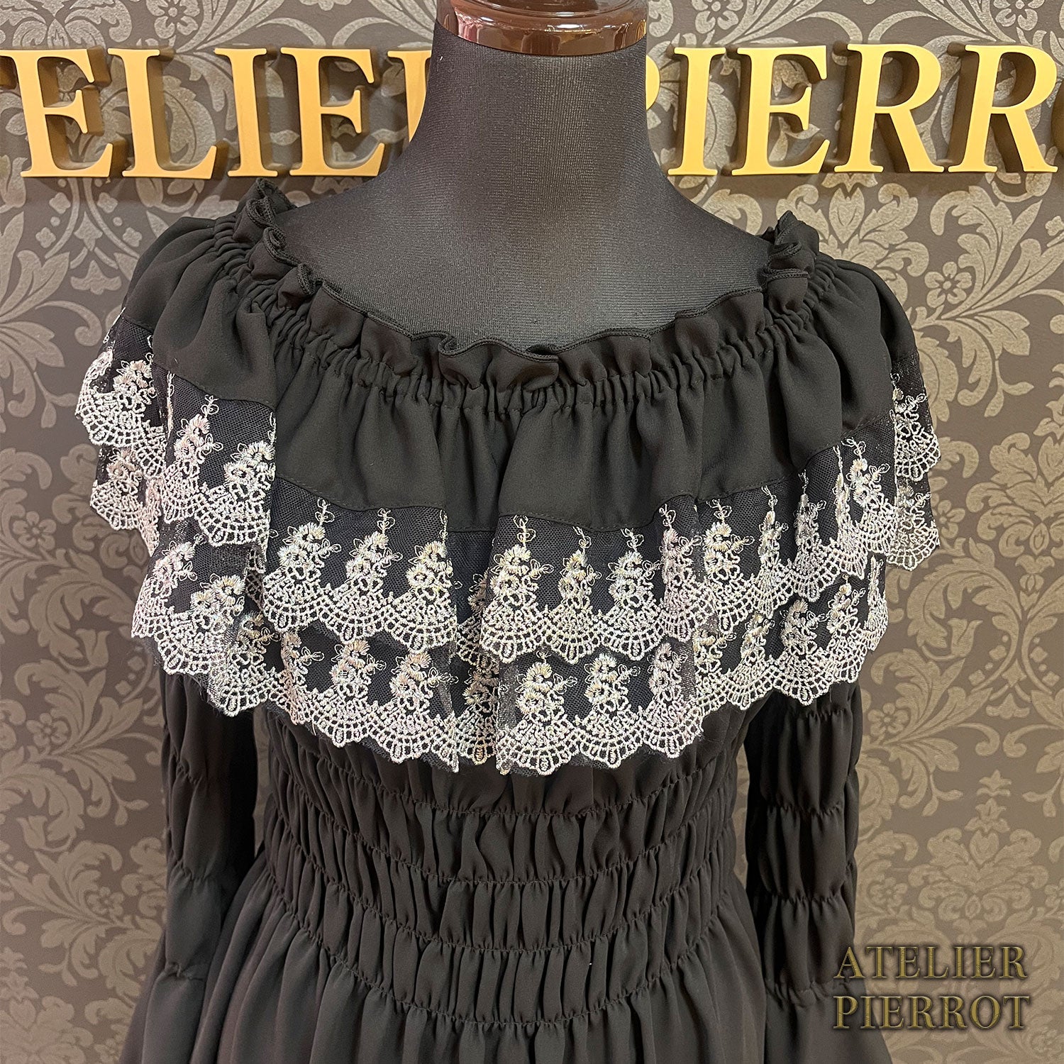 【ATELIER PIERROT】 Eternal Nocturne Blouse ホワイト/ブラック ★12月上旬発売★