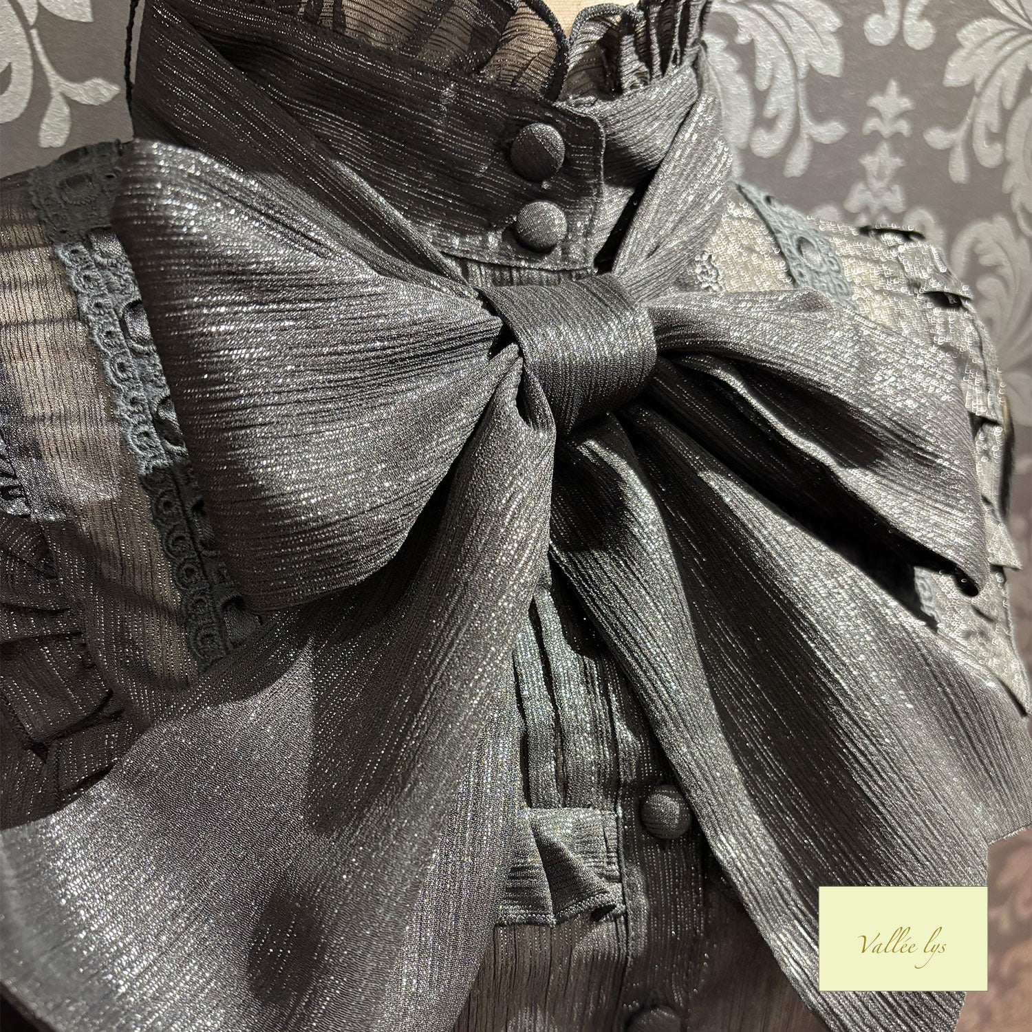 【Vallée lys】ヴァレリス Ethereal Ribbon Blouse ホワイト/ピンク/ブラック