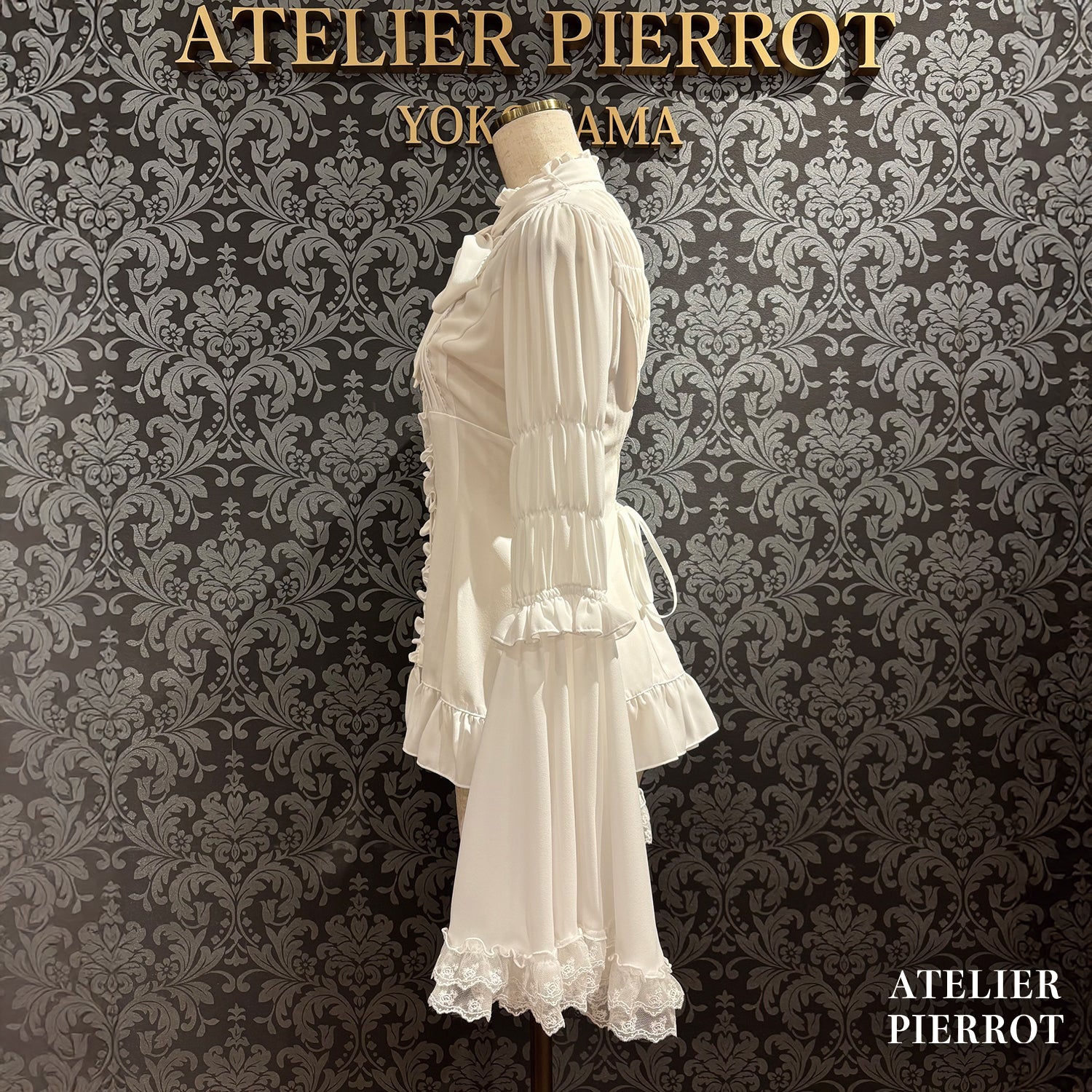 【ATELIER PIERROT】Stand Collar Princess Sleeve Blouse White/Black