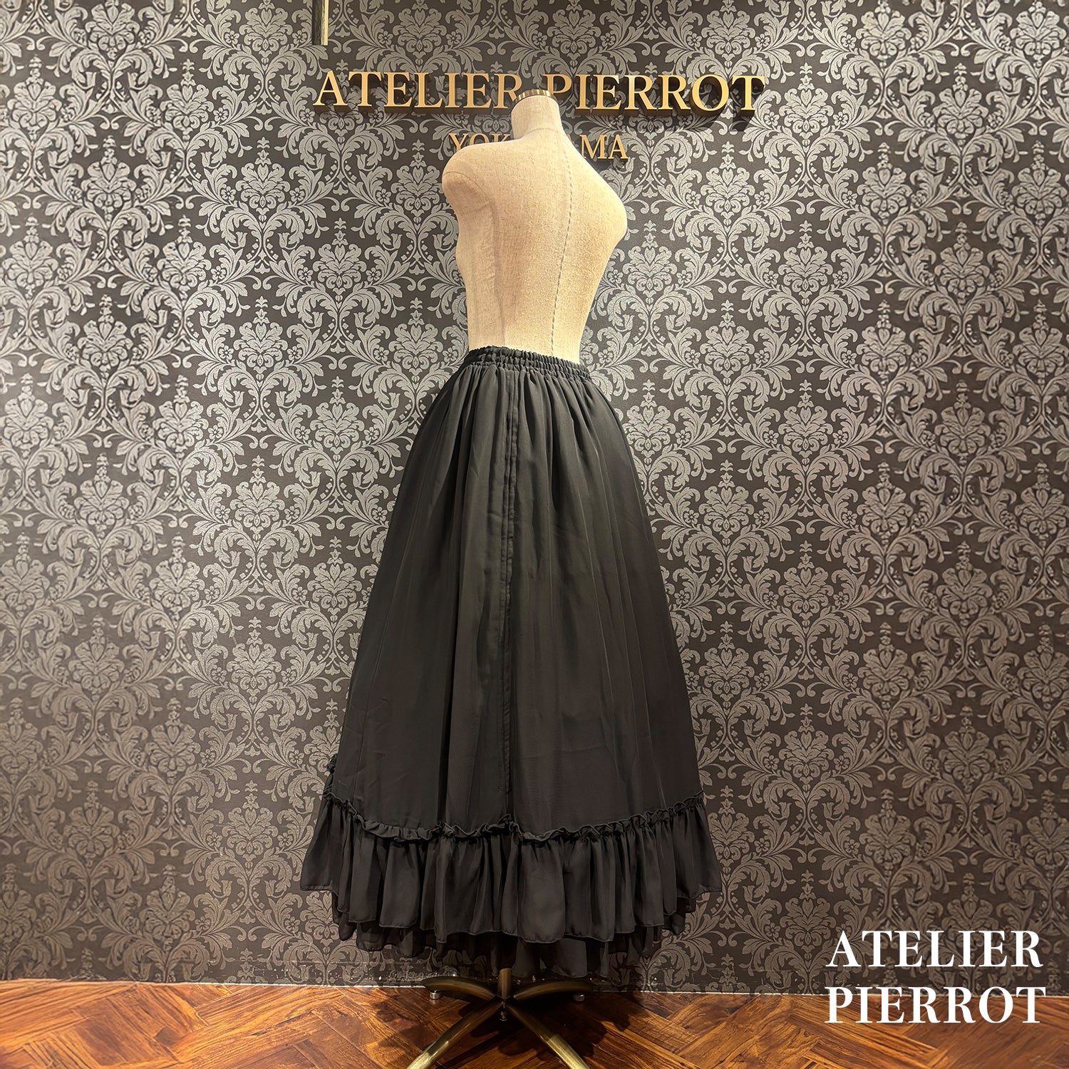 【ATELIER PIERROT】玫瑰裙长白色/波尔多/紫色/黑色