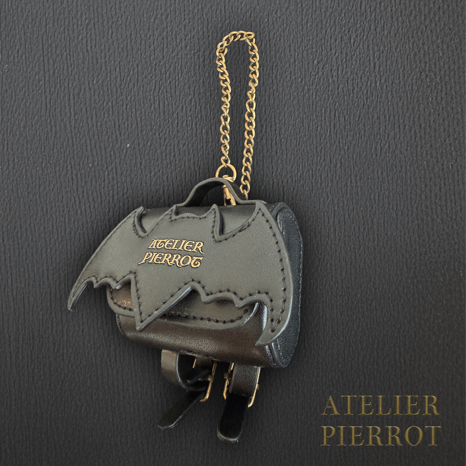 【ATELIER PIERROT】“夜間墳墓” Batwing Air Pods Case Bordeaux/Navy/Black
