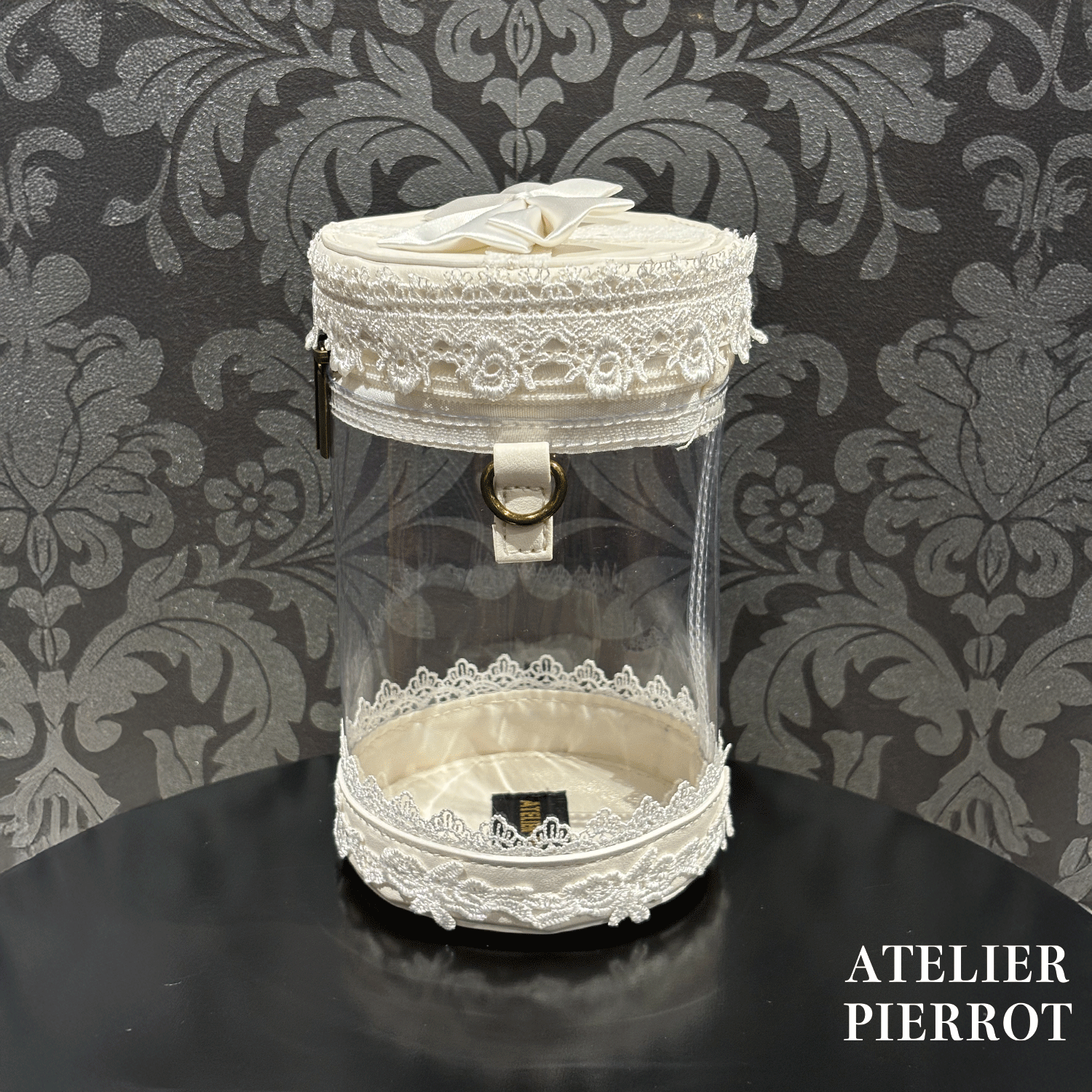 【ATELIER PIERROT】 “Throne” Doll Pouch ホワイト/ボルドー/ブラック ★11月中旬〜下旬発売★