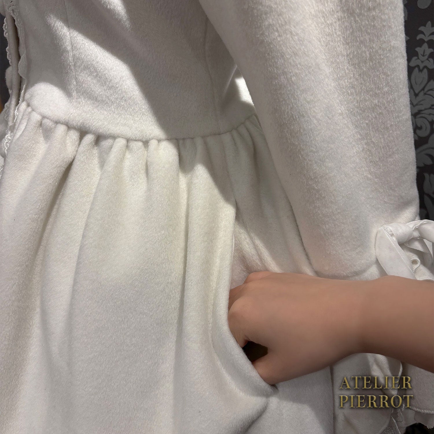 【ATELIER PIERROT】 Fleur d'Hiver Mantel weiß/Bordeaux/Marine/Schwarz★Entlassen von Ende Oktober bis Anfang November★