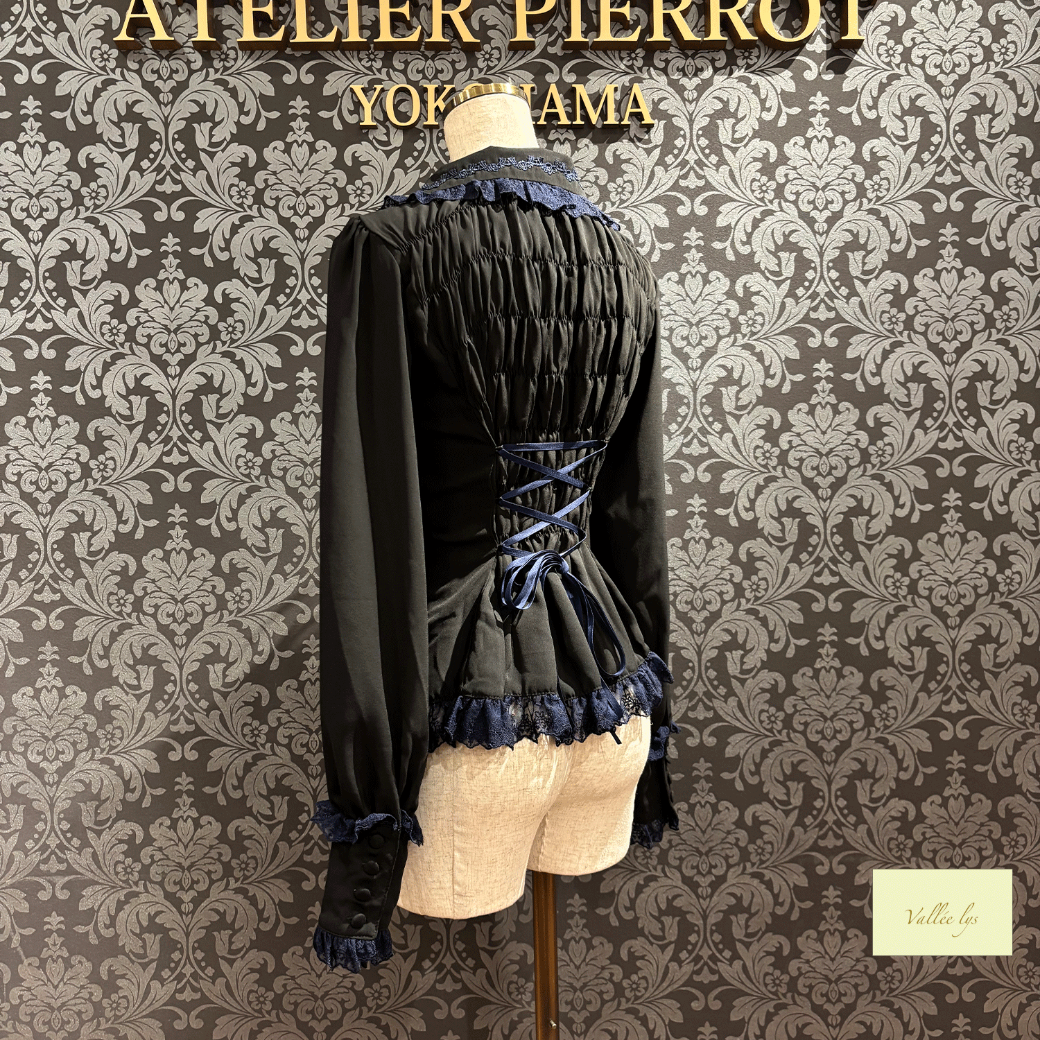 【Vallée lys】ヴァレリス Dreams Ladder Lace Long Sleeved Blouse ホワイト/ブラック×ホワイト/ブラック×ボルドー/ブラック×ネイビー/ブラック ★8月下旬発売★