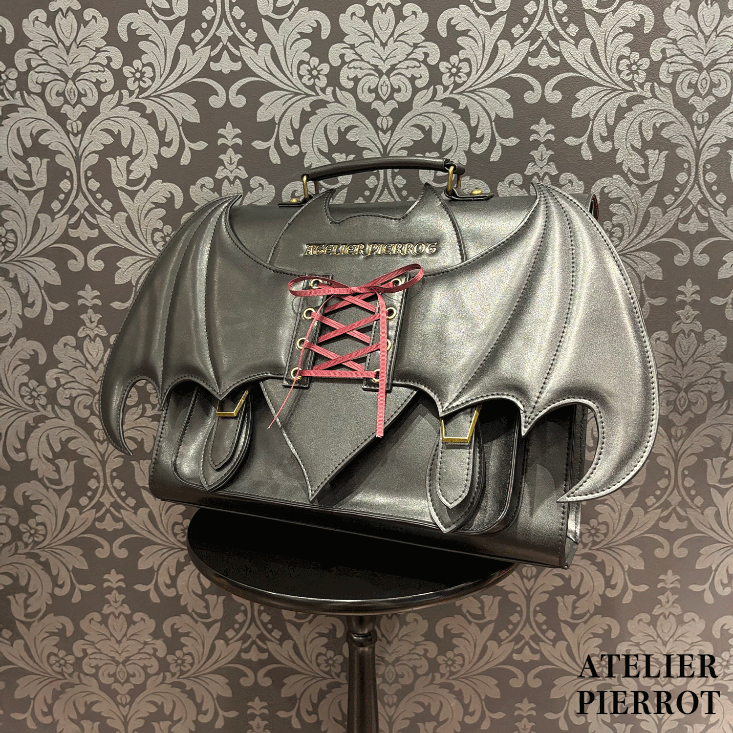 【ATELIER PIERROT】“夜間墳墓” Batwing Satchel Bordeaux/Navy/Black