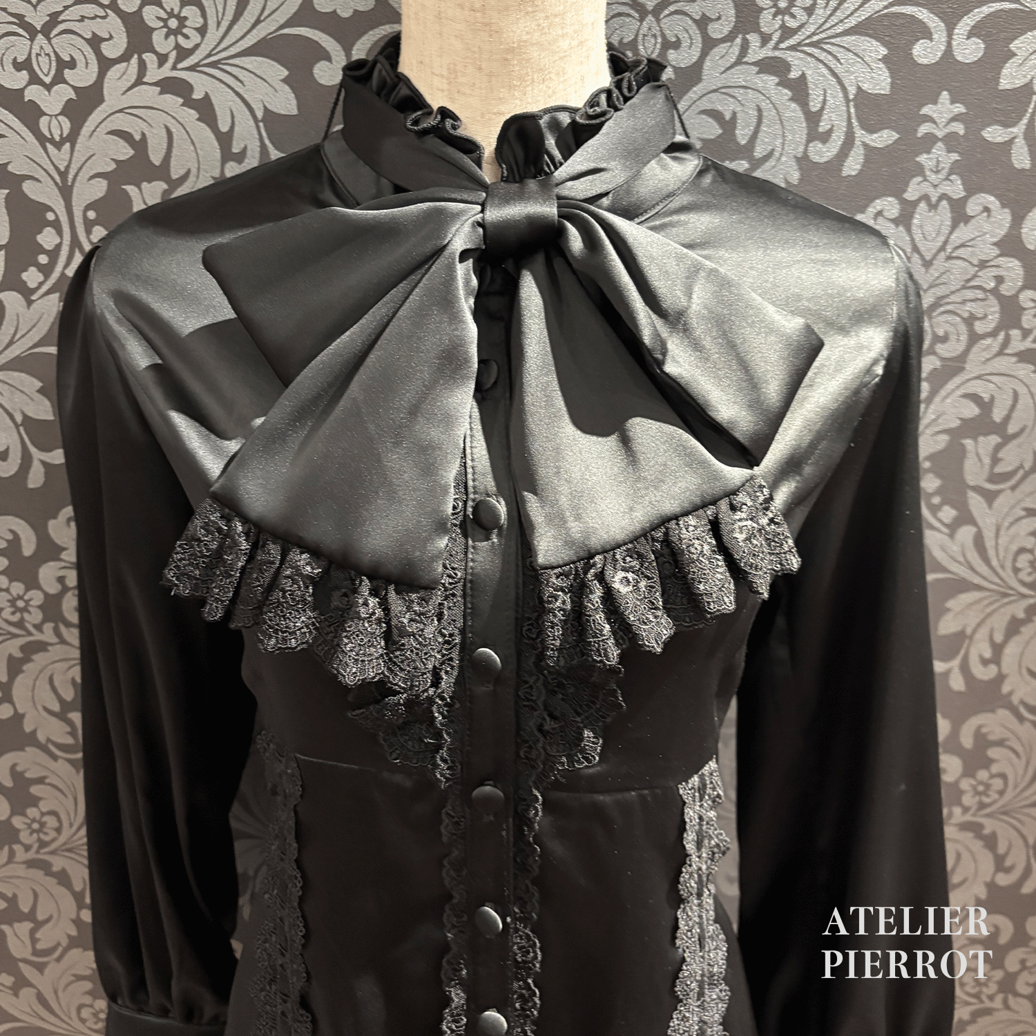 【ATELIER PIERROT】 Classical Duchess Ribbon Blouse ホワイト/ボルドー/ネイビー/ブラック