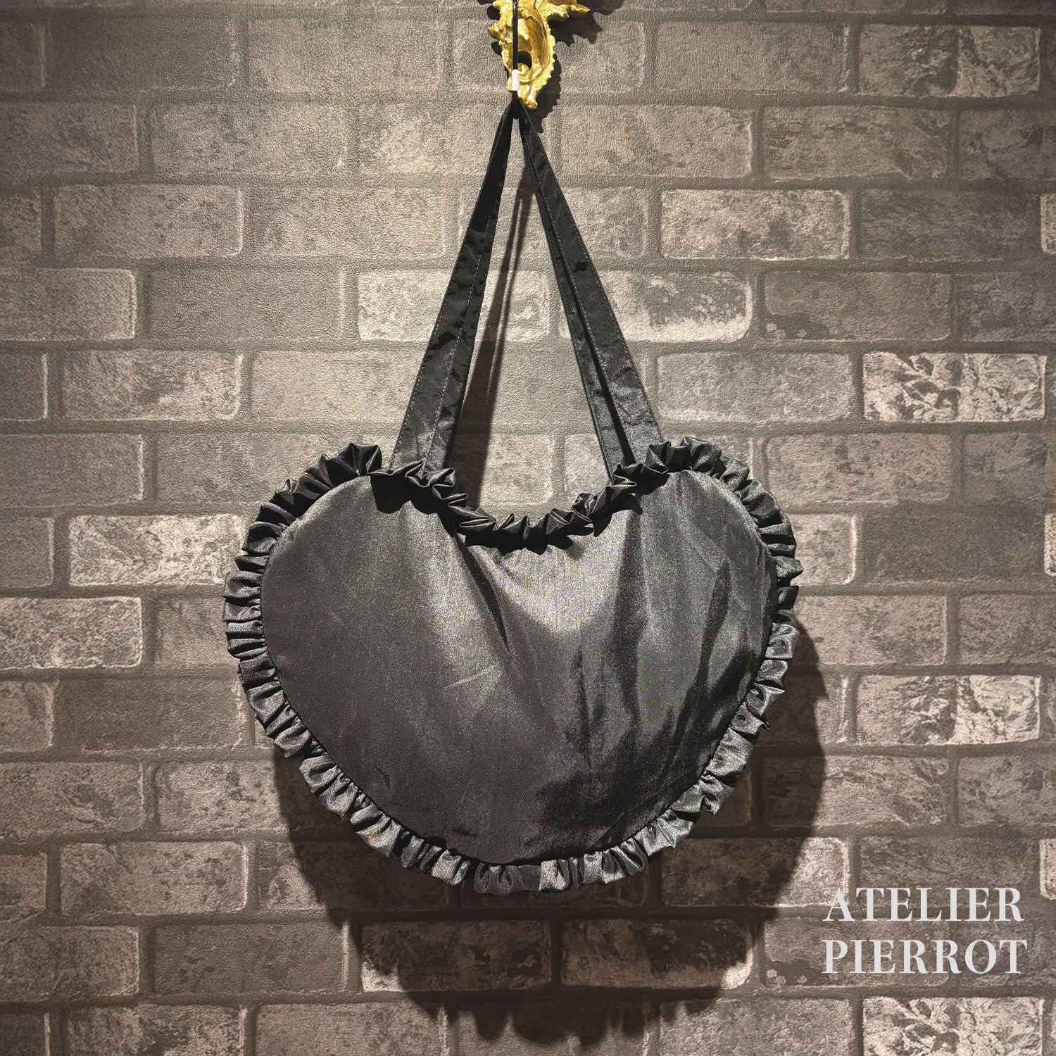 【ATELIER PIERROT】 Lace up Ribbon Heart Bag ボルドー/ブラック×ホワイト/ブラック